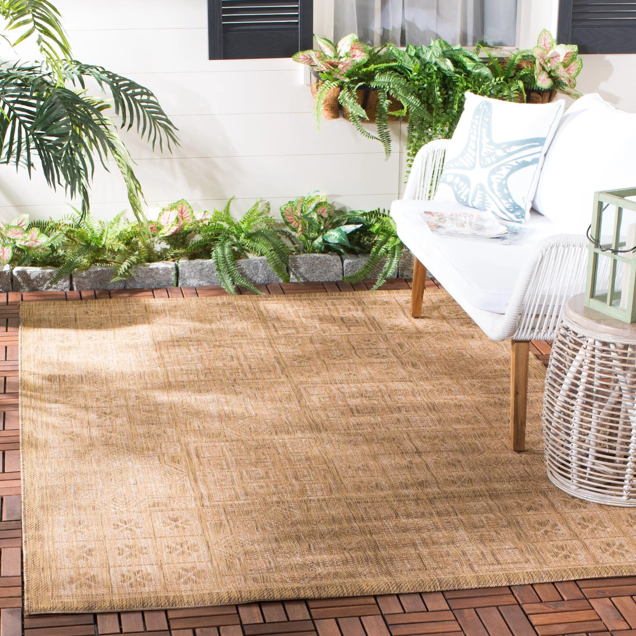SAFAVIEH Courtyard Jacklyn Indoor/ Outdoor Waterproof Patio Backyard Rug