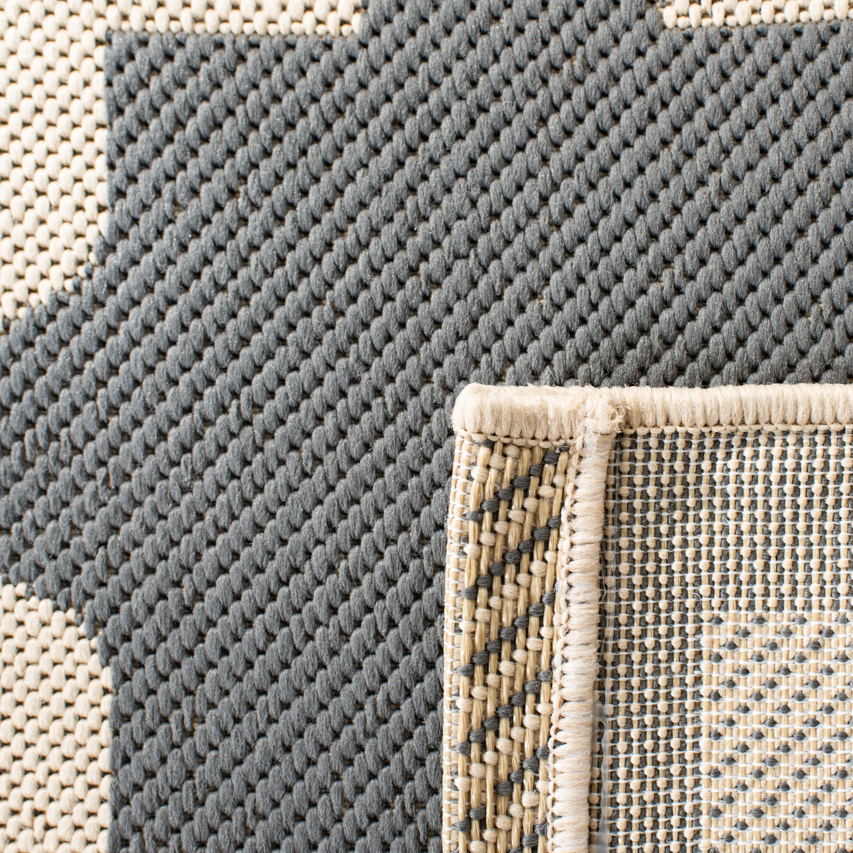 SAFAVIEH Courtyard Myrianne Indoor/ Outdoor Waterproof Patio Backyard Rug