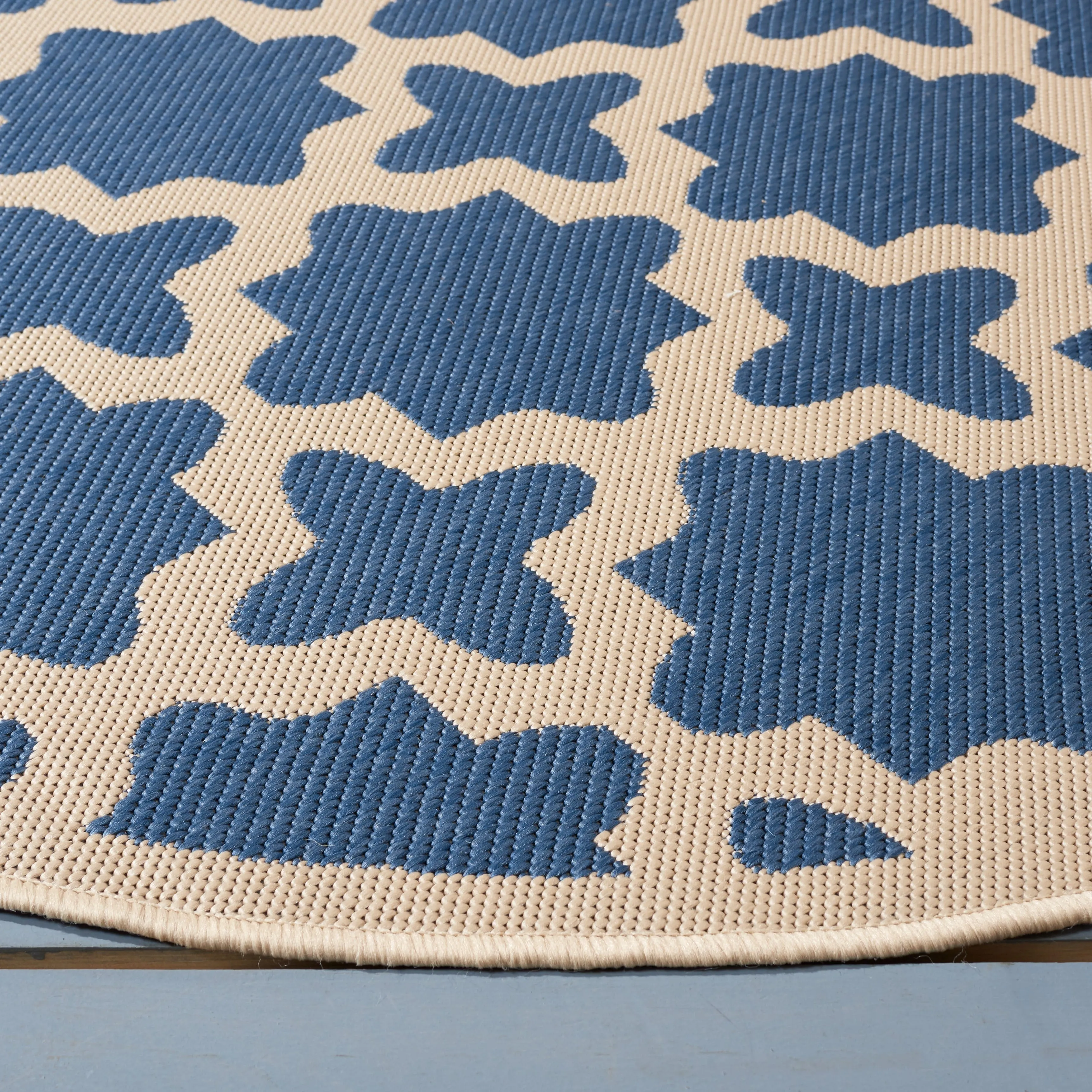 SAFAVIEH Courtyard Myrianne Indoor/ Outdoor Waterproof Patio Backyard Rug
