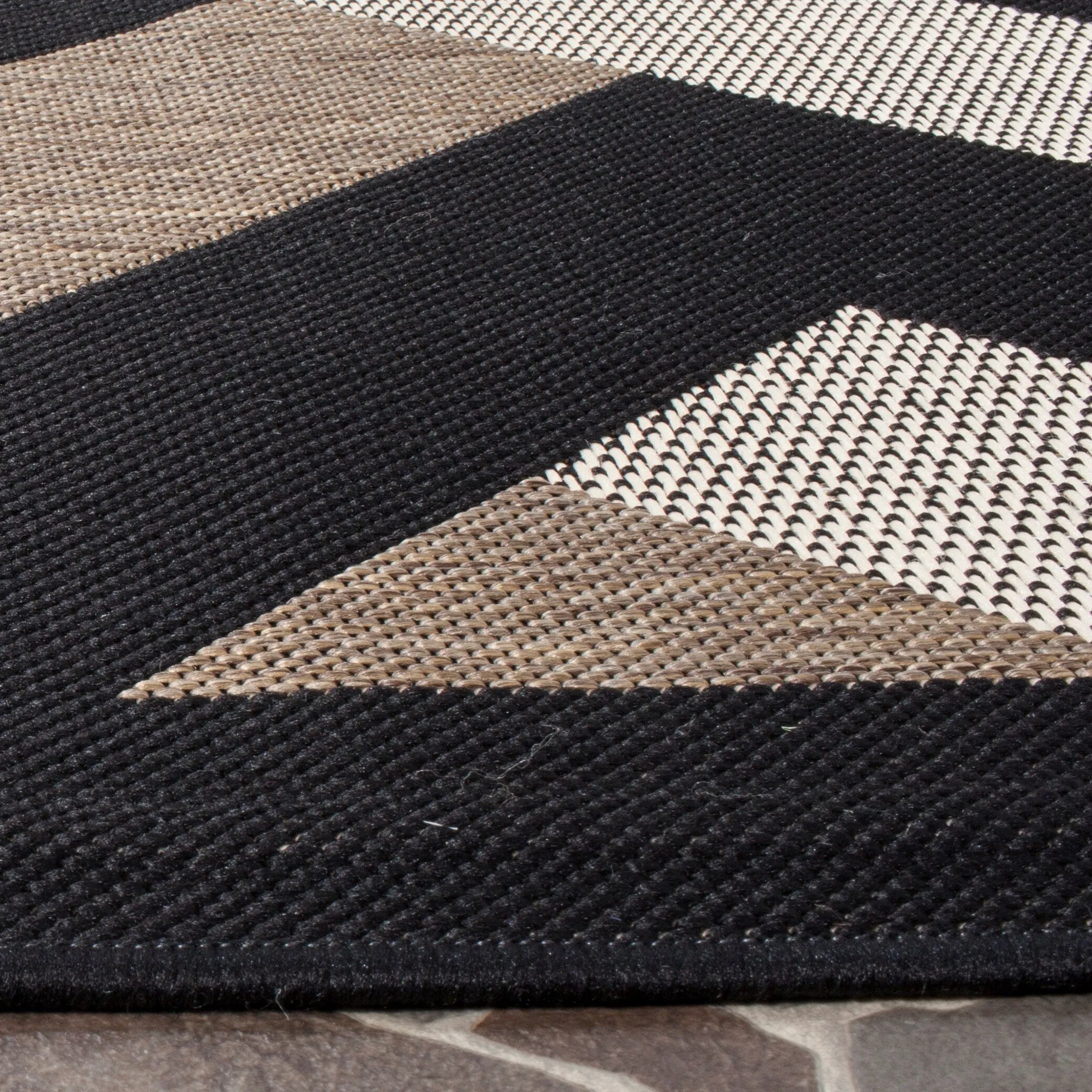 SAFAVIEH Courtyard Norita Indoor/ Outdoor Waterproof Patio Backyard Rug