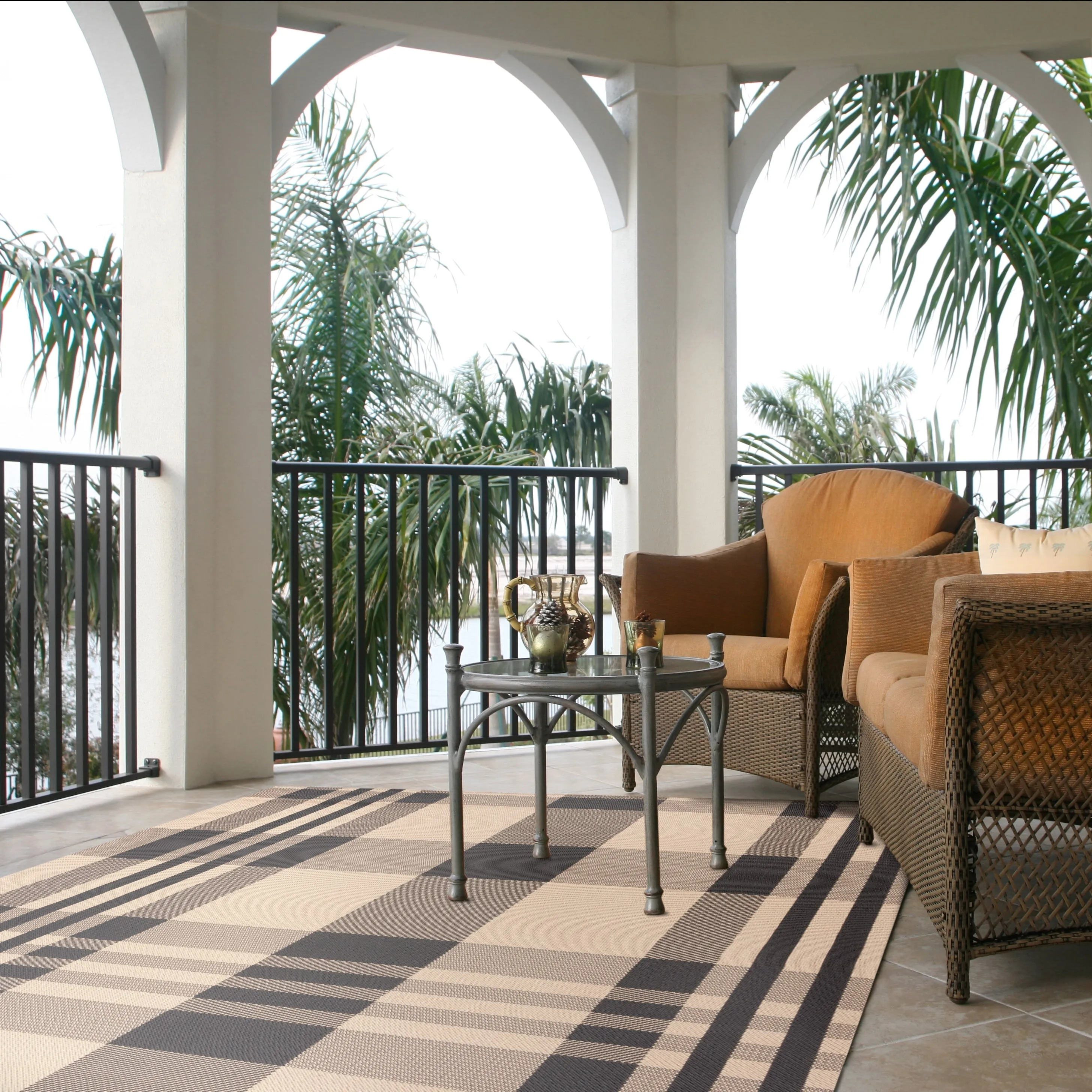 SAFAVIEH Courtyard Oriole Plaid Indoor/ Outdoor Waterproof Patio Backyard.