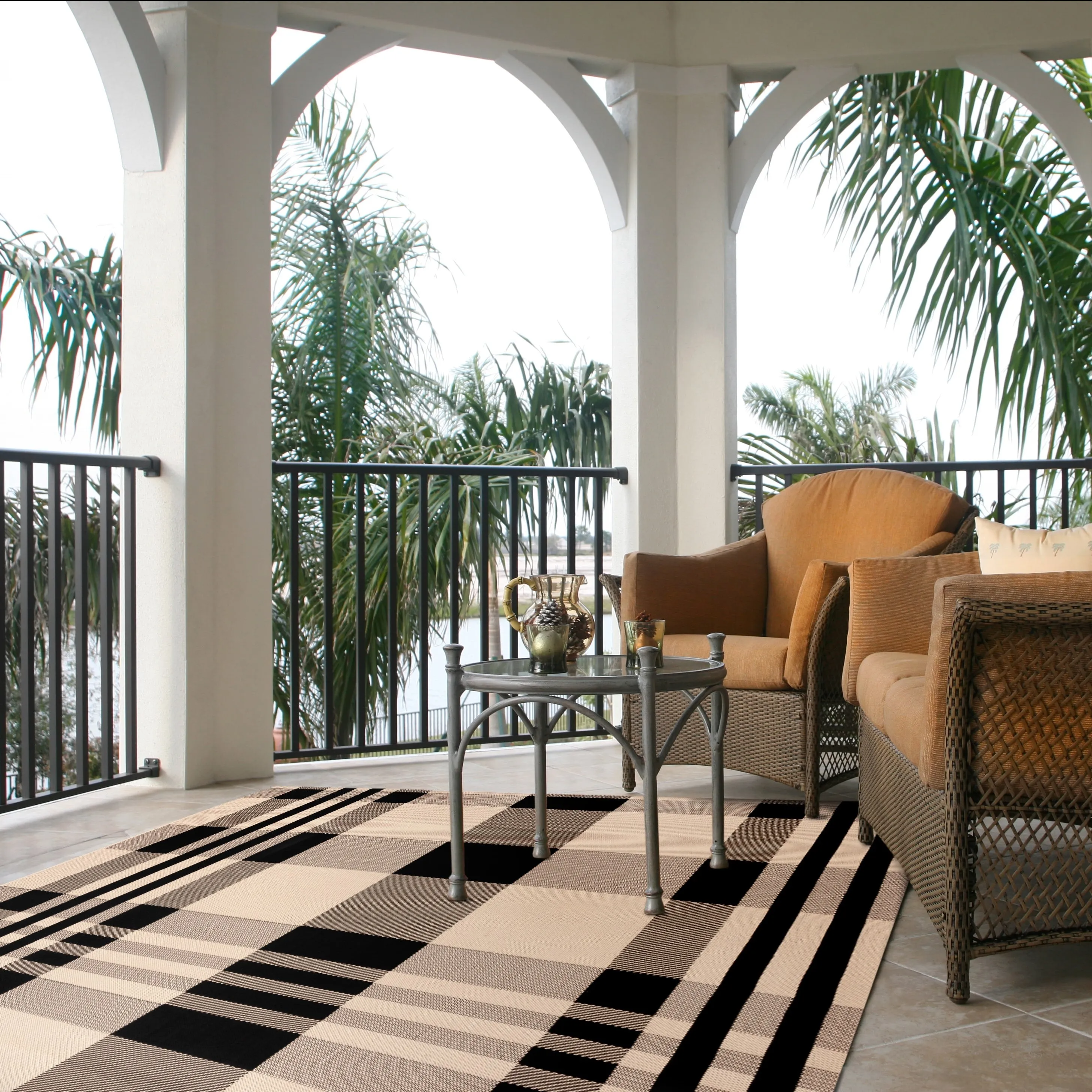 SAFAVIEH Courtyard Oriole Plaid Indoor/ Outdoor Waterproof Patio Backyard.