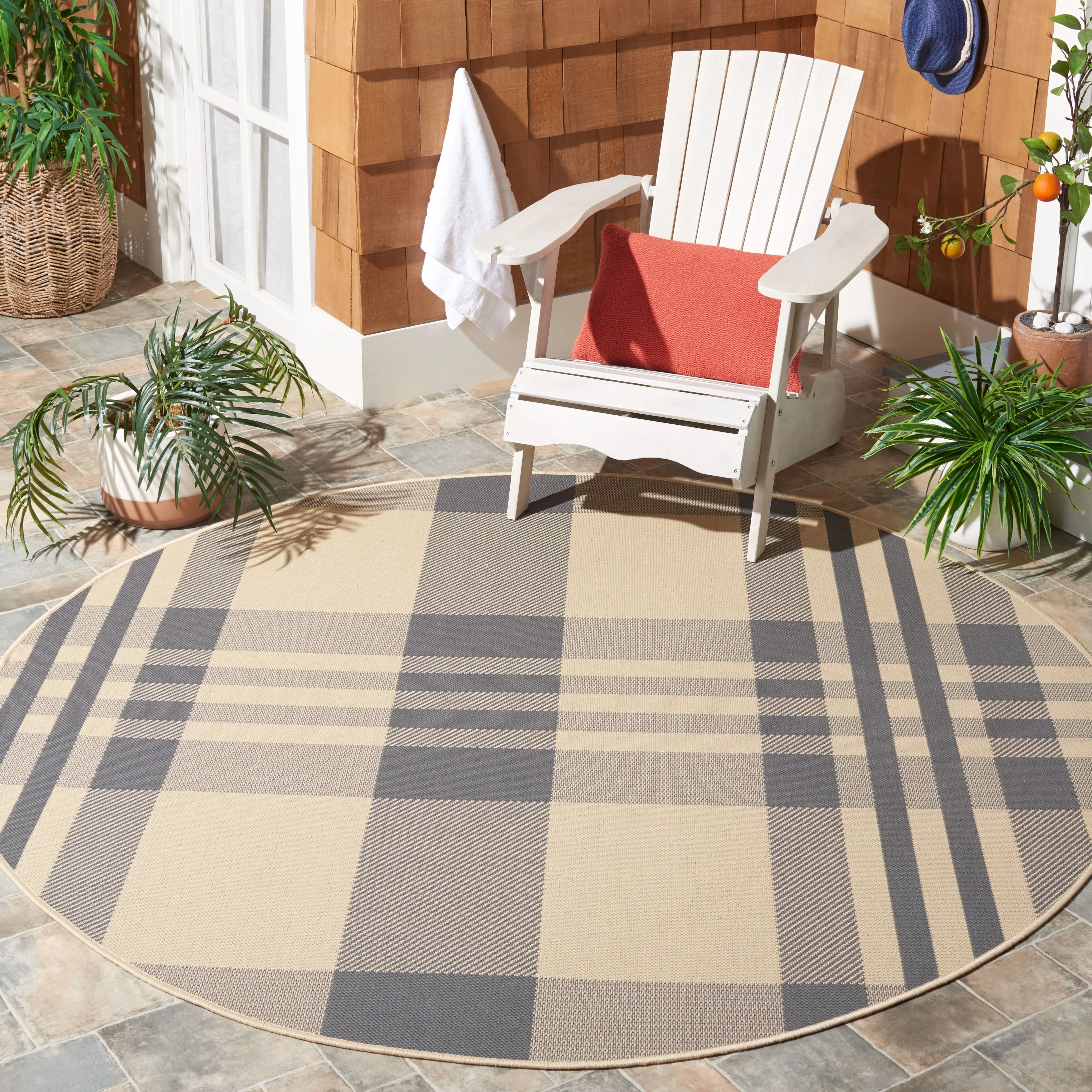 SAFAVIEH Courtyard Oriole Plaid Indoor/ Outdoor Waterproof Patio Backyard.