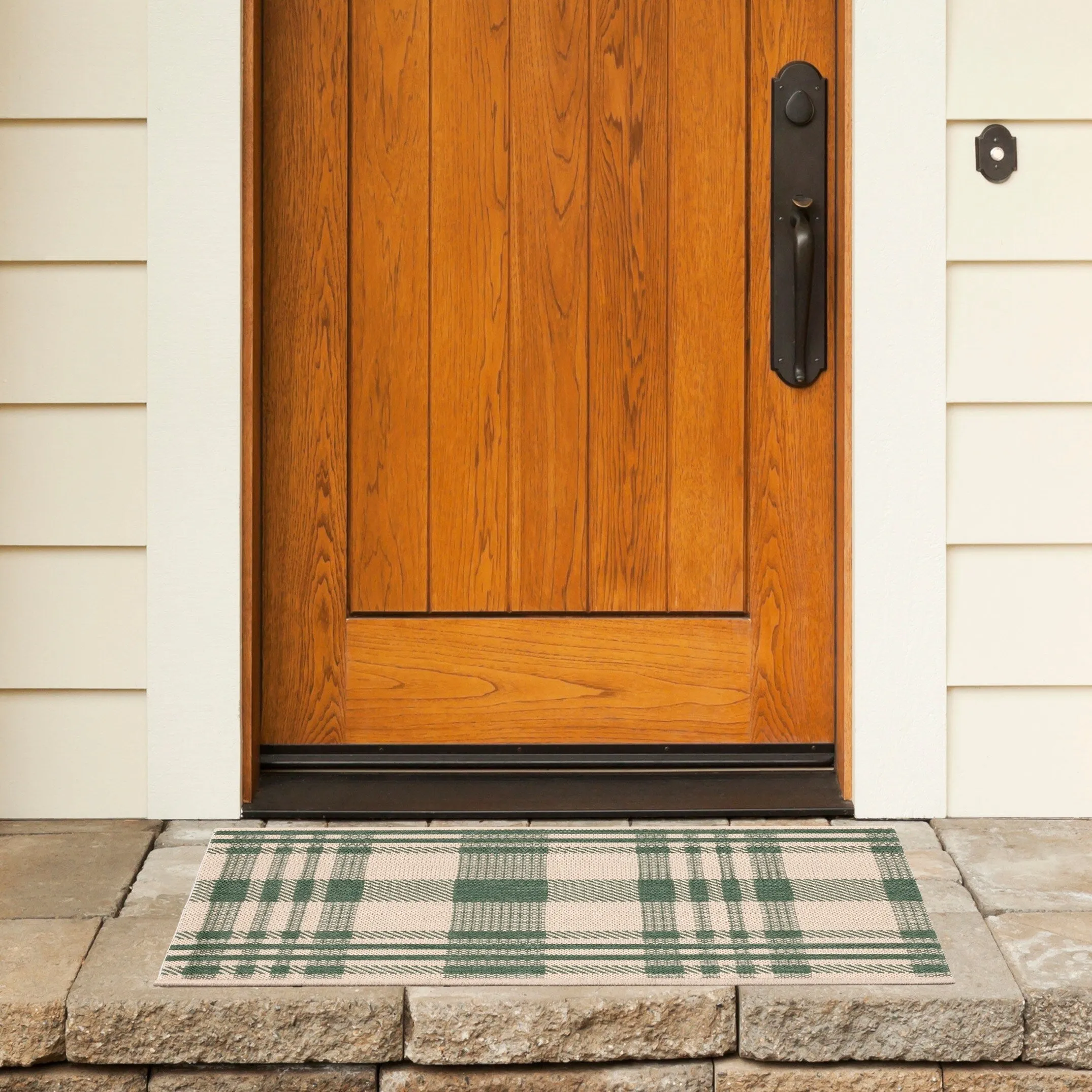 SAFAVIEH Courtyard Oriole Plaid Indoor/ Outdoor Waterproof Patio Backyard.