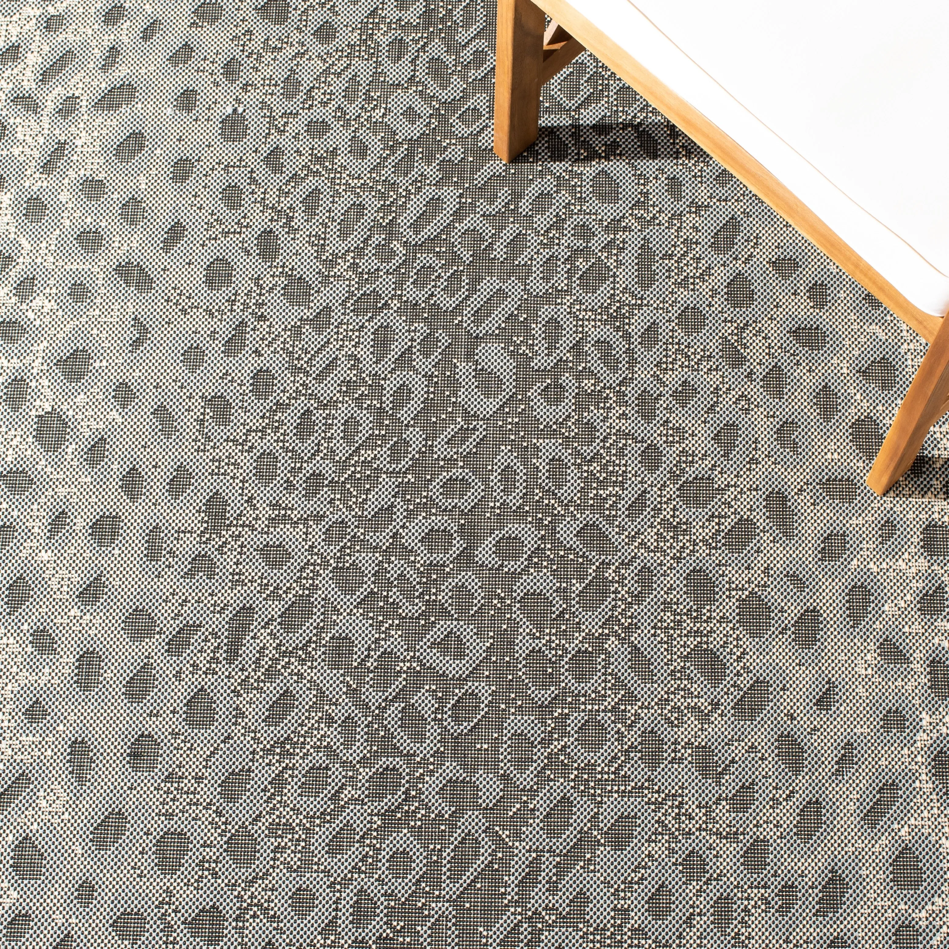 SAFAVIEH Courtyard Sanyi Indoor/ Outdoor Waterproof Patio Backyard Rug