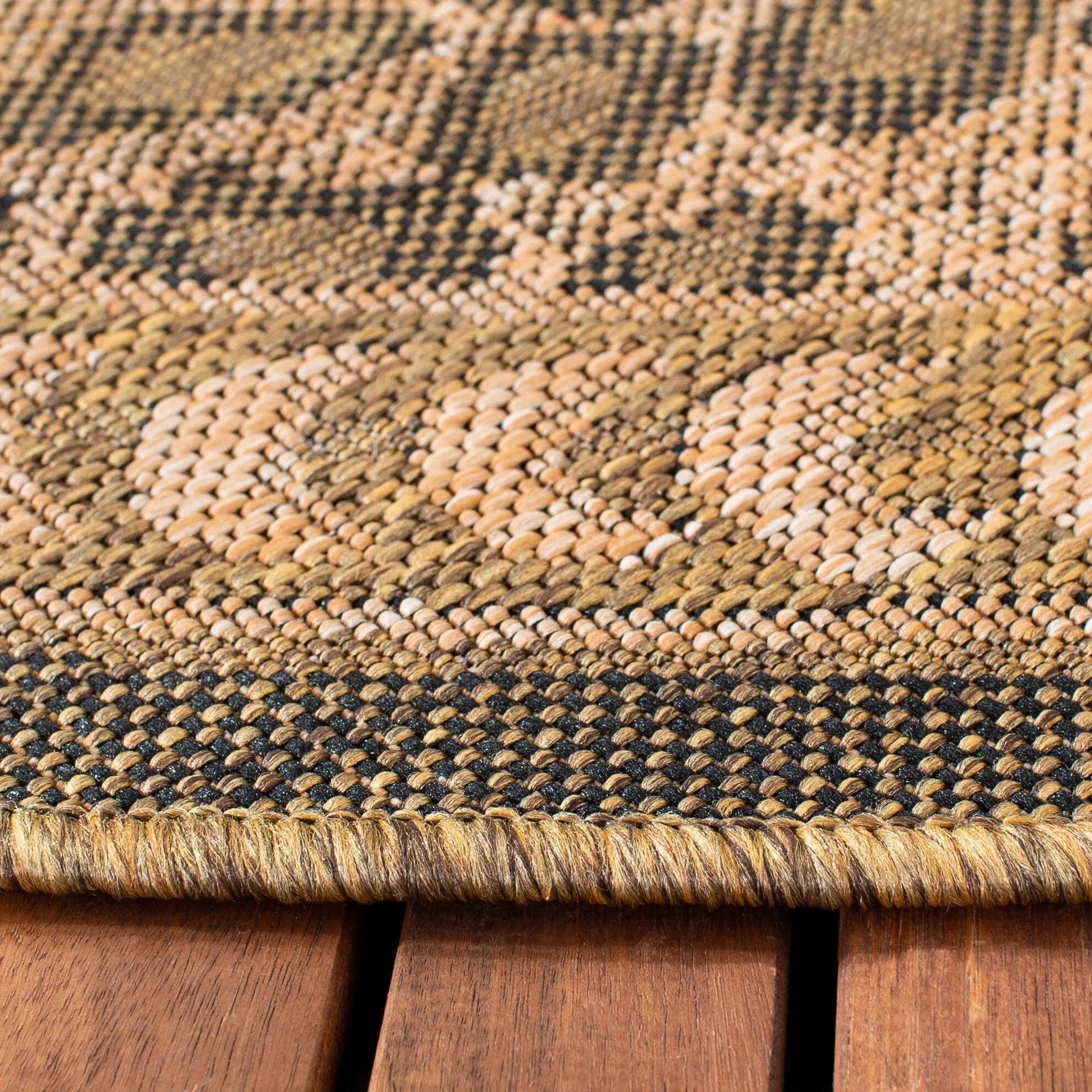 SAFAVIEH Courtyard Sanyi Indoor/ Outdoor Waterproof Patio Backyard Rug