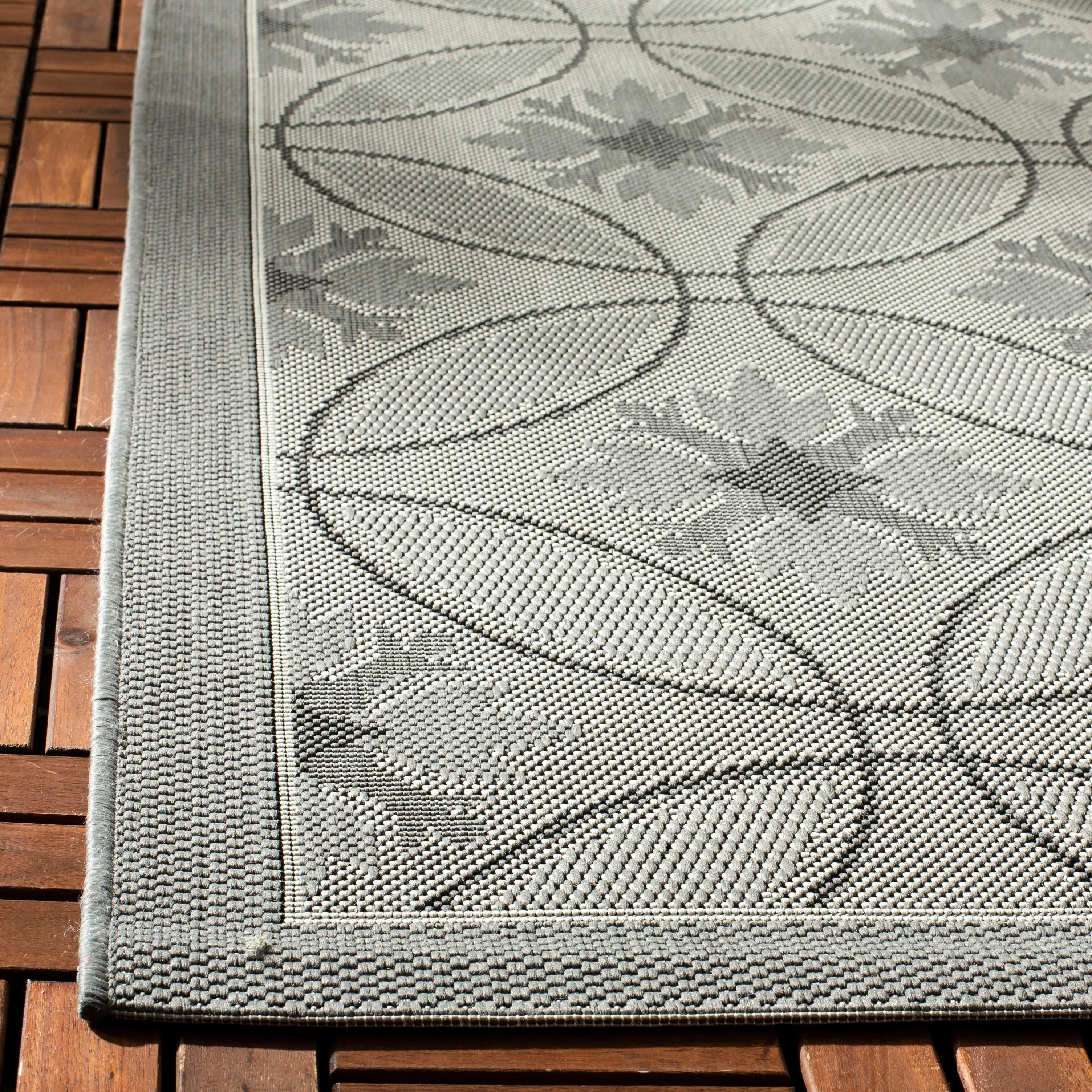 SAFAVIEH Courtyard Walfriede Indoor/ Outdoor Waterproof Rug