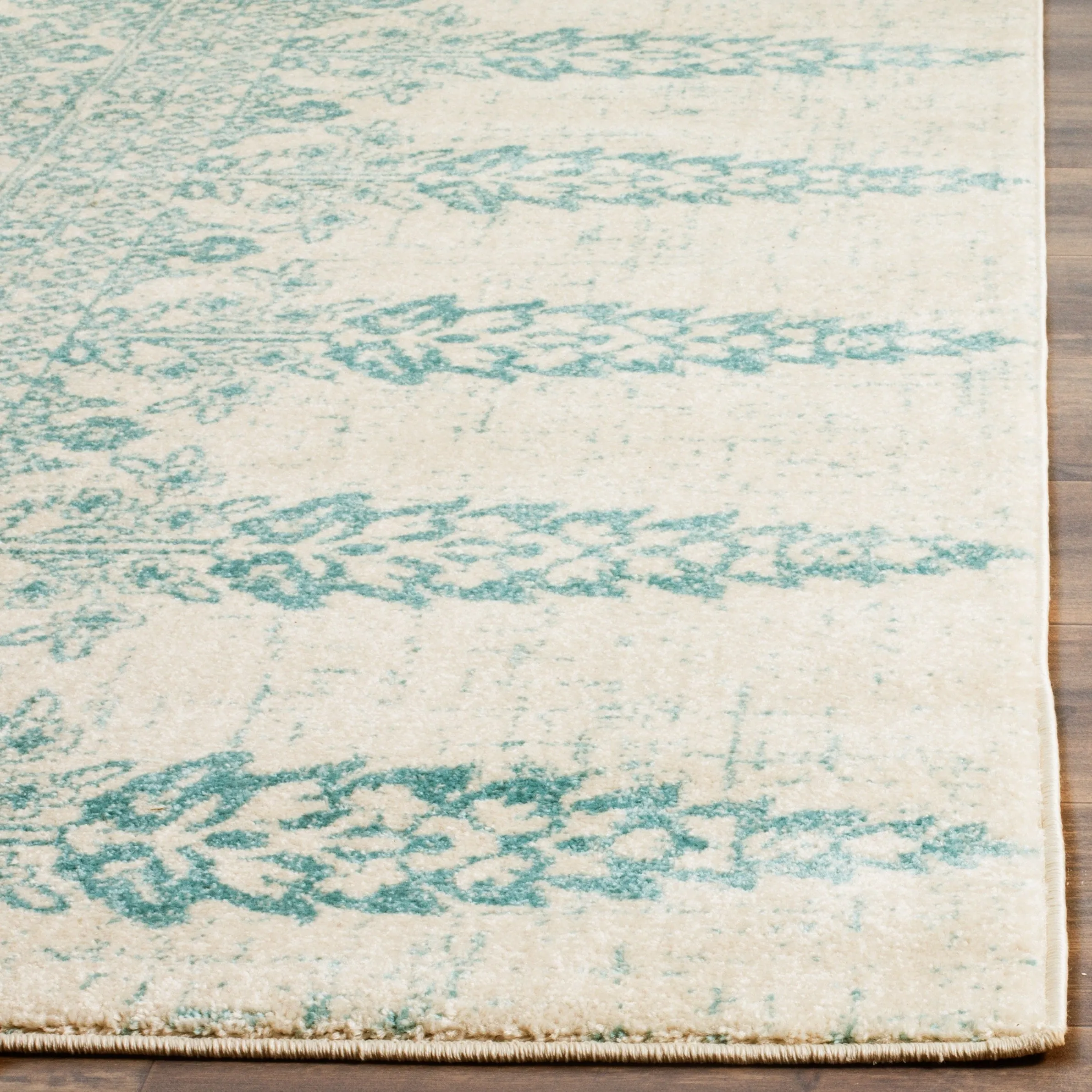 SAFAVIEH Evoke Gelinda Vintage Boho Rug