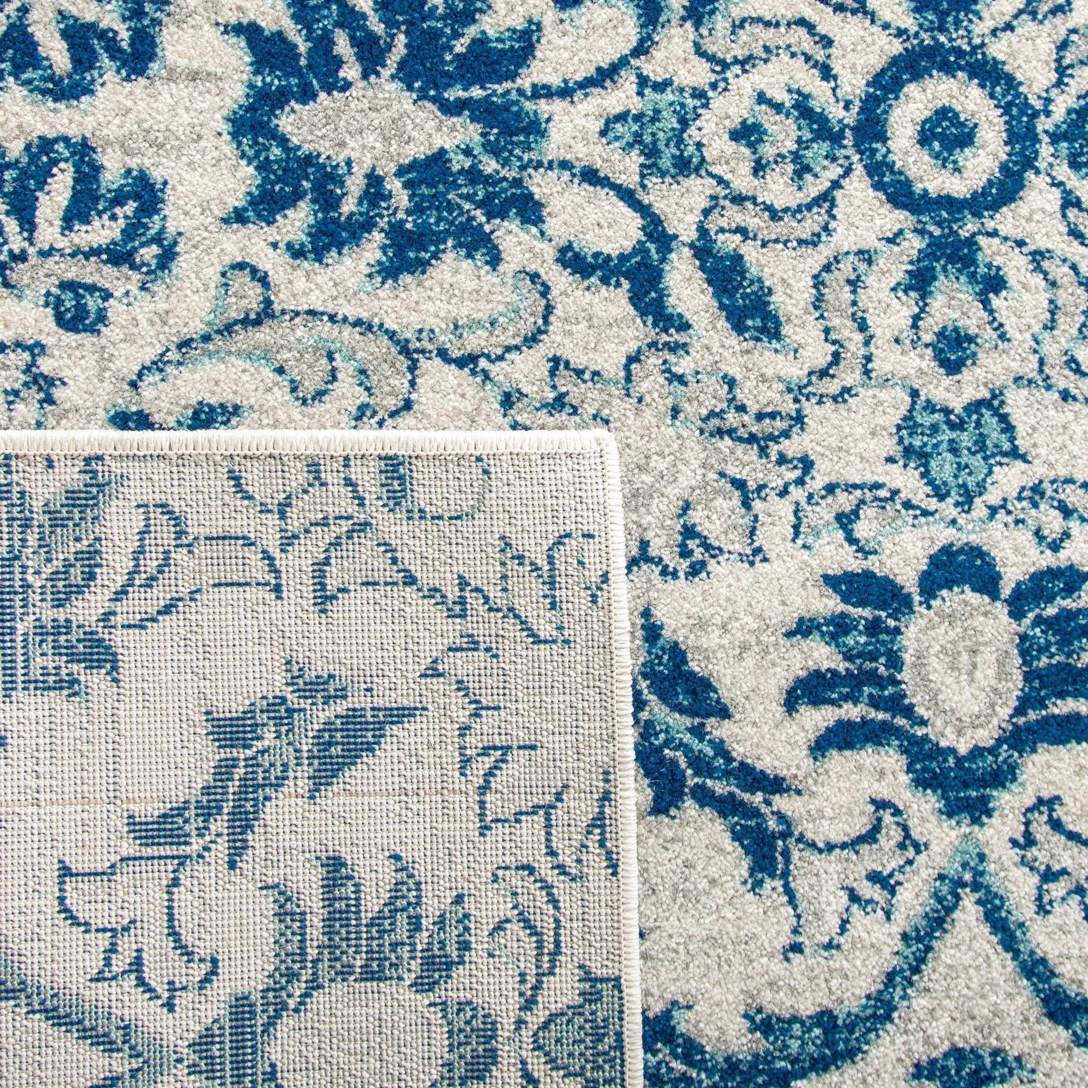 SAFAVIEH Evoke Krijna Vintage Damask Rug