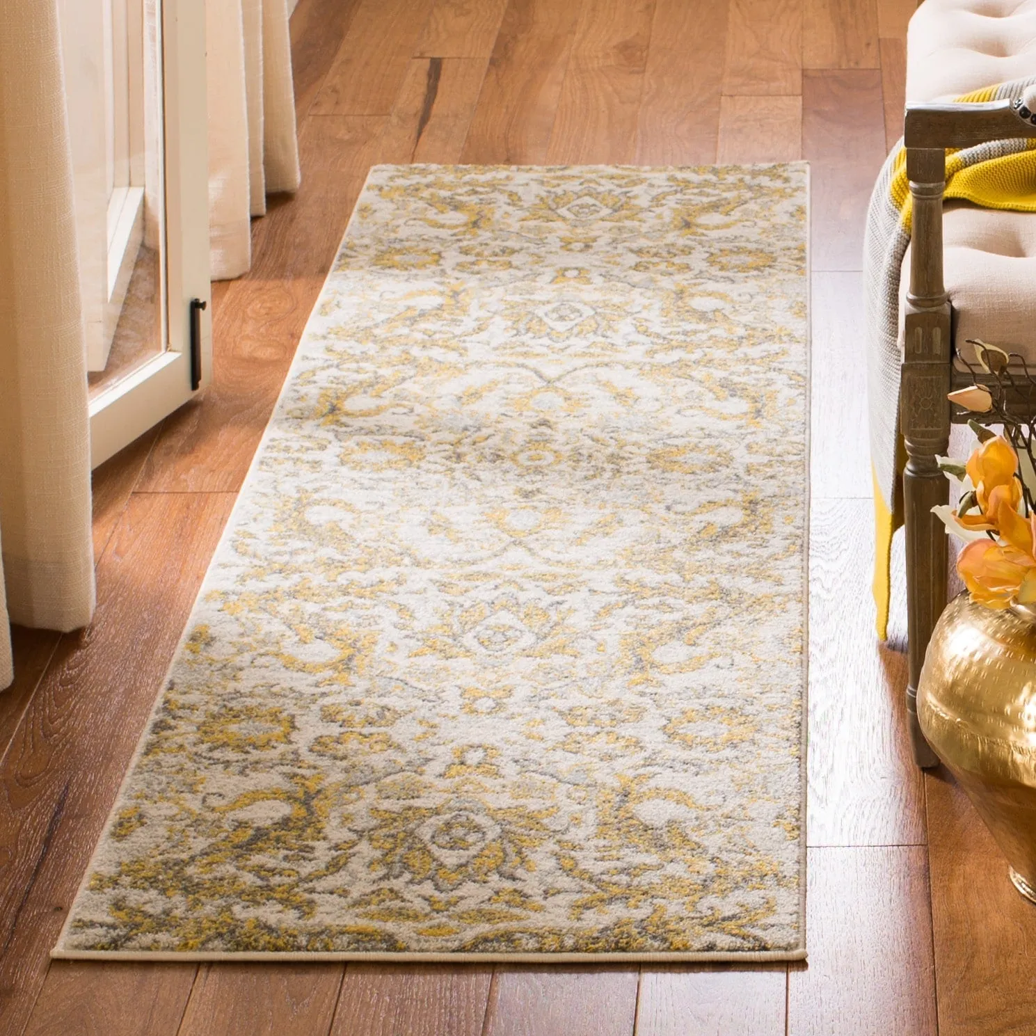 SAFAVIEH Evoke Krijna Vintage Damask Rug