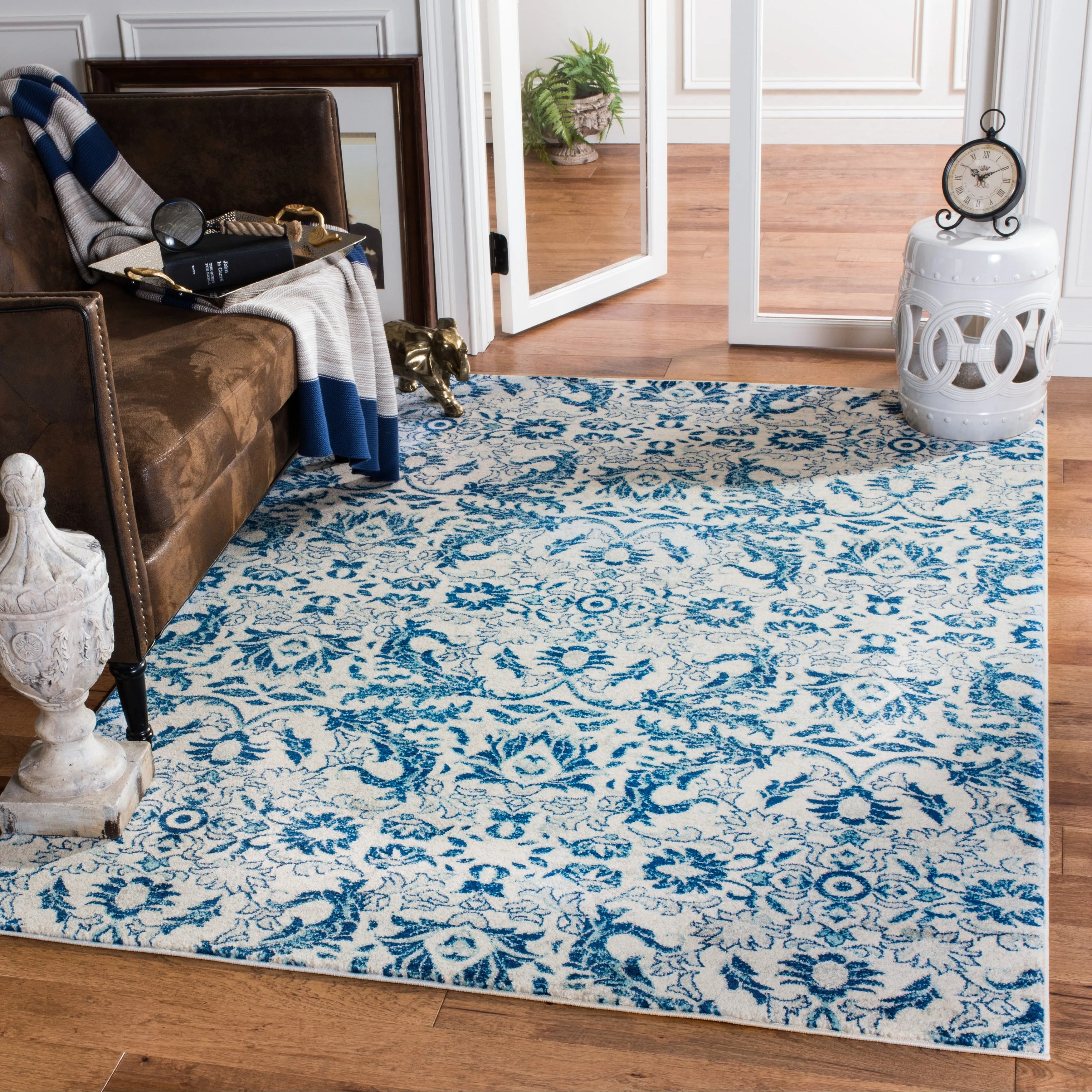 SAFAVIEH Evoke Krijna Vintage Damask Rug