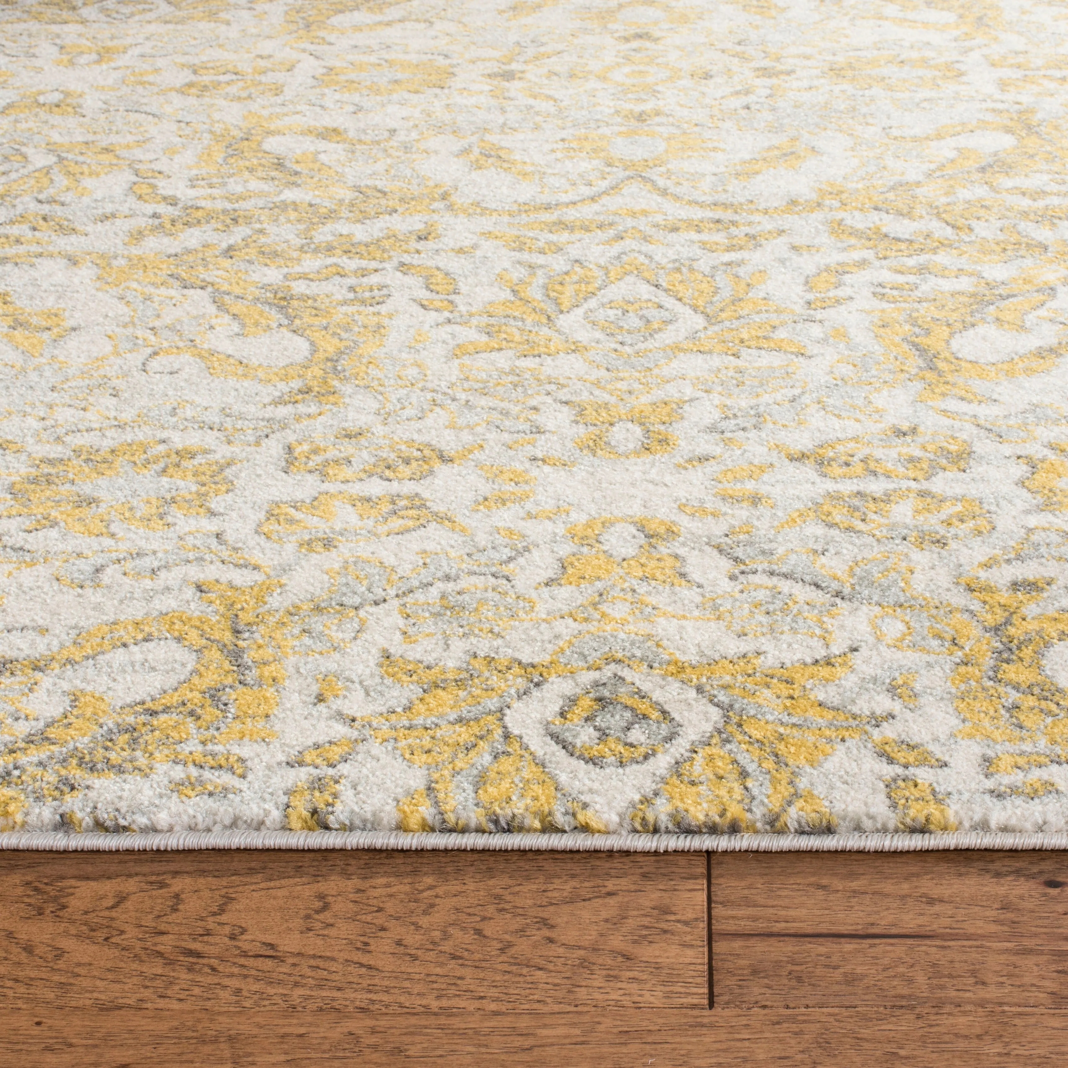 SAFAVIEH Evoke Krijna Vintage Damask Rug