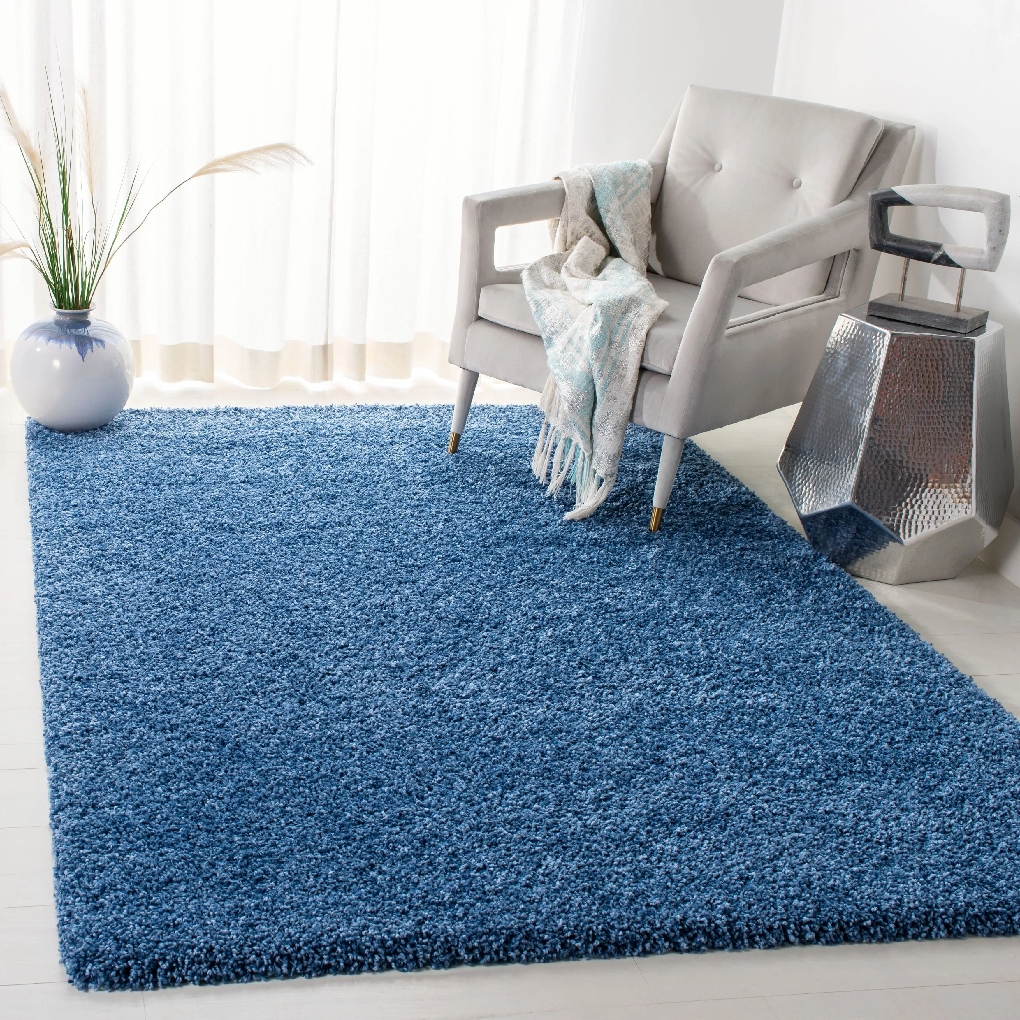 SAFAVIEH Evolution Shag Gwenaele Solid 1.8-inch Thick Rug - Blue - 5' 3 x 7' 6