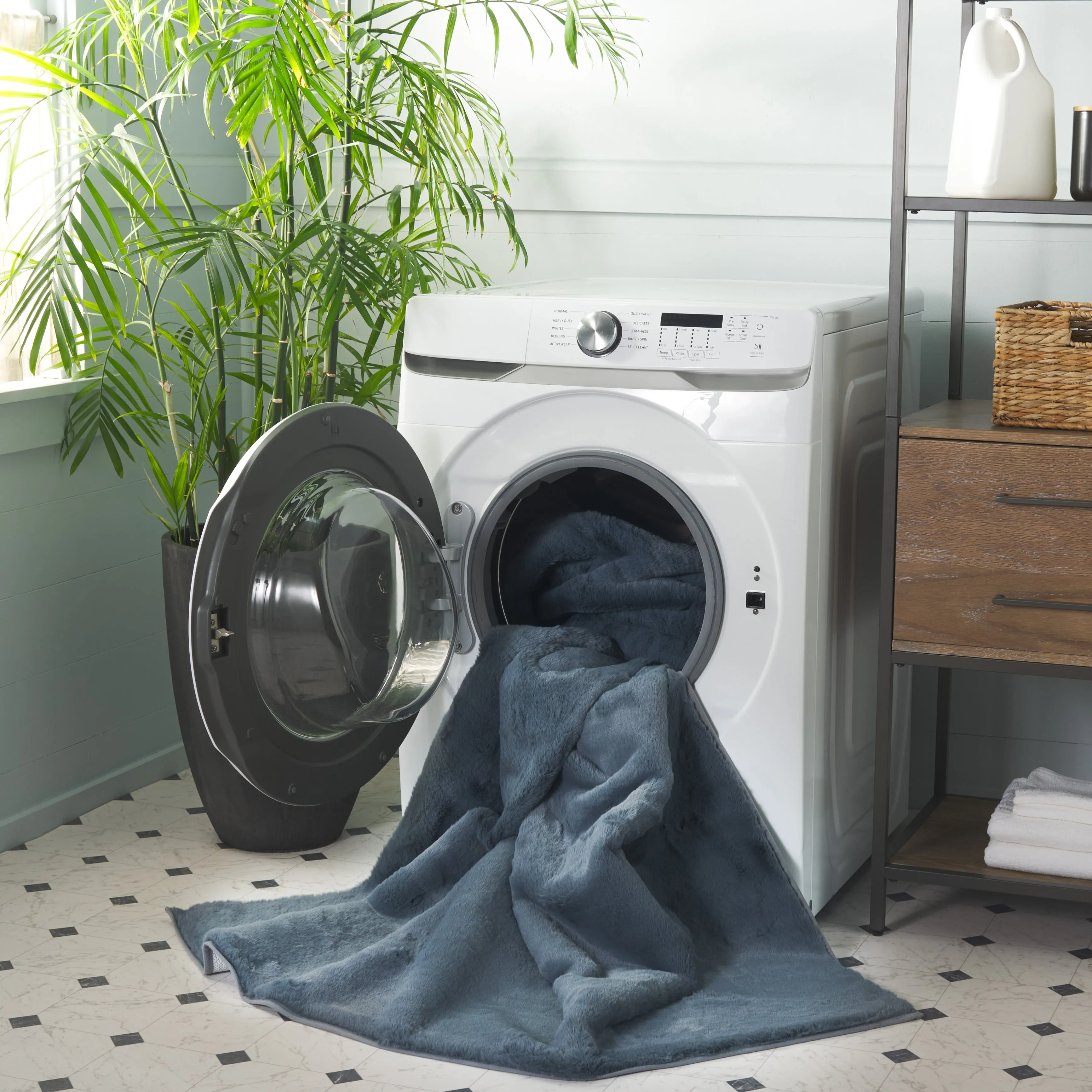 SAFAVIEH Faux Rabbit Auzinda Washable Fur Solid Shag Rug