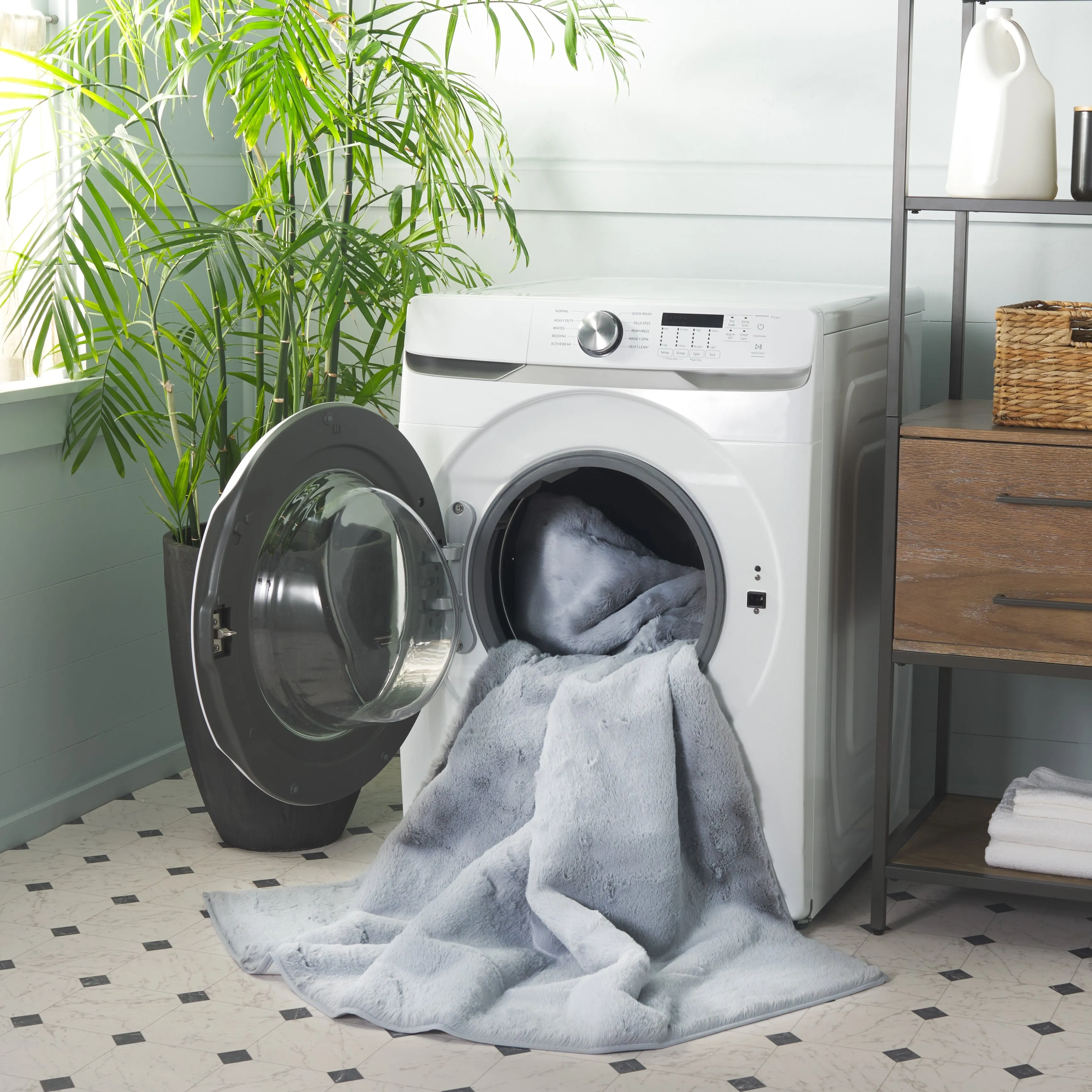SAFAVIEH Faux Rabbit Auzinda Washable Fur Solid Shag Rug
