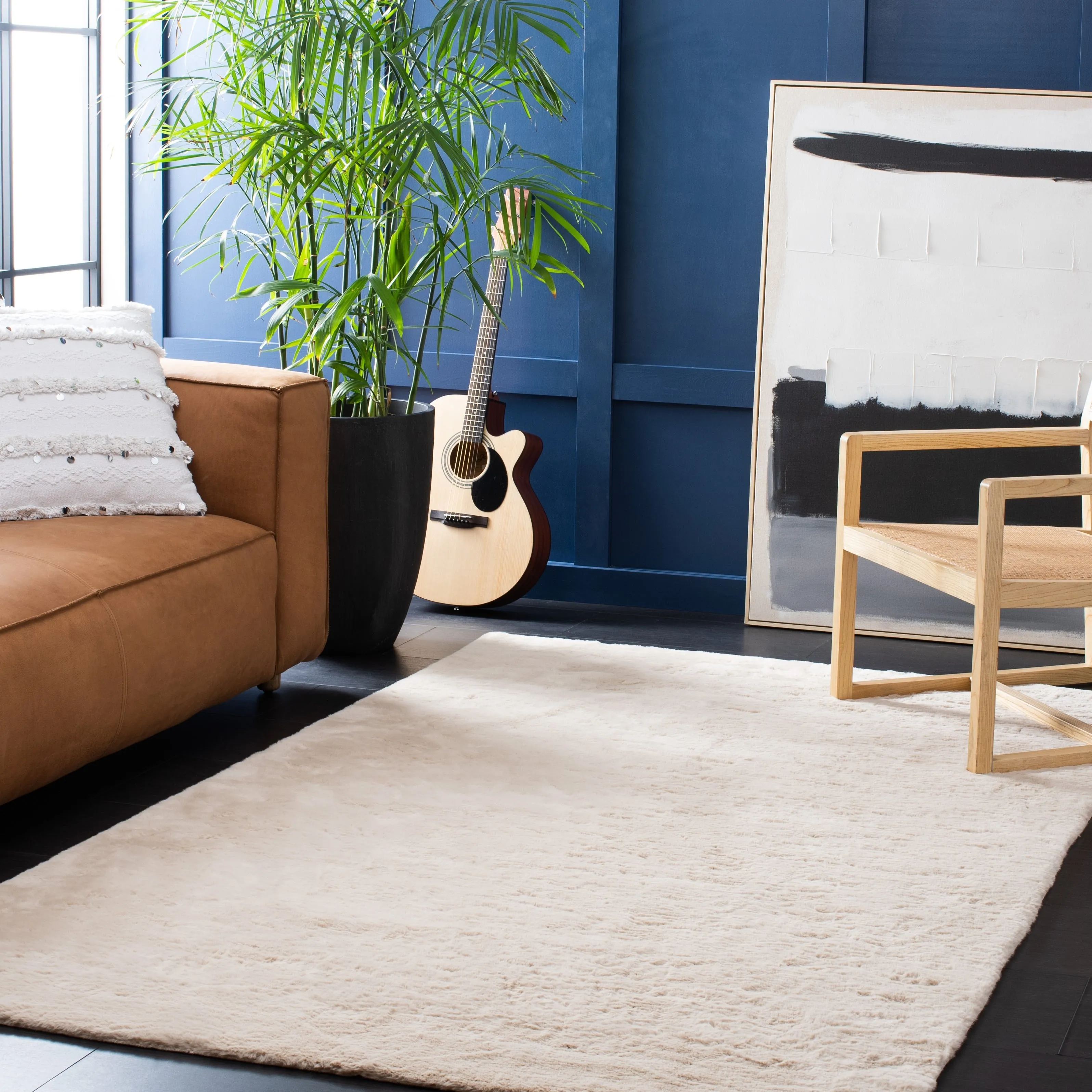 SAFAVIEH Faux Sheep Beniko Llinos 2.4-inch Thick Rug