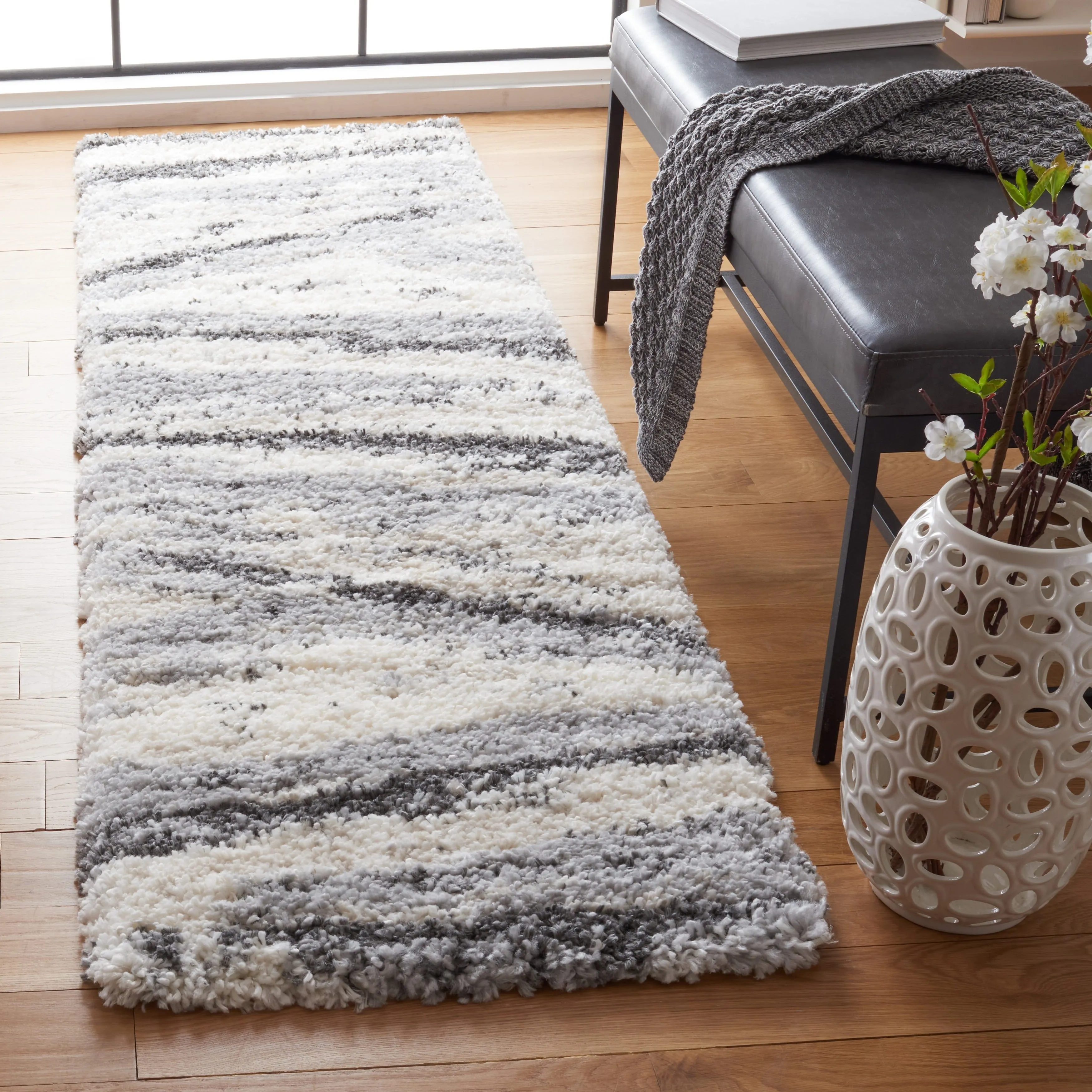 SAFAVIEH Fontana Shag Cirsten Rug