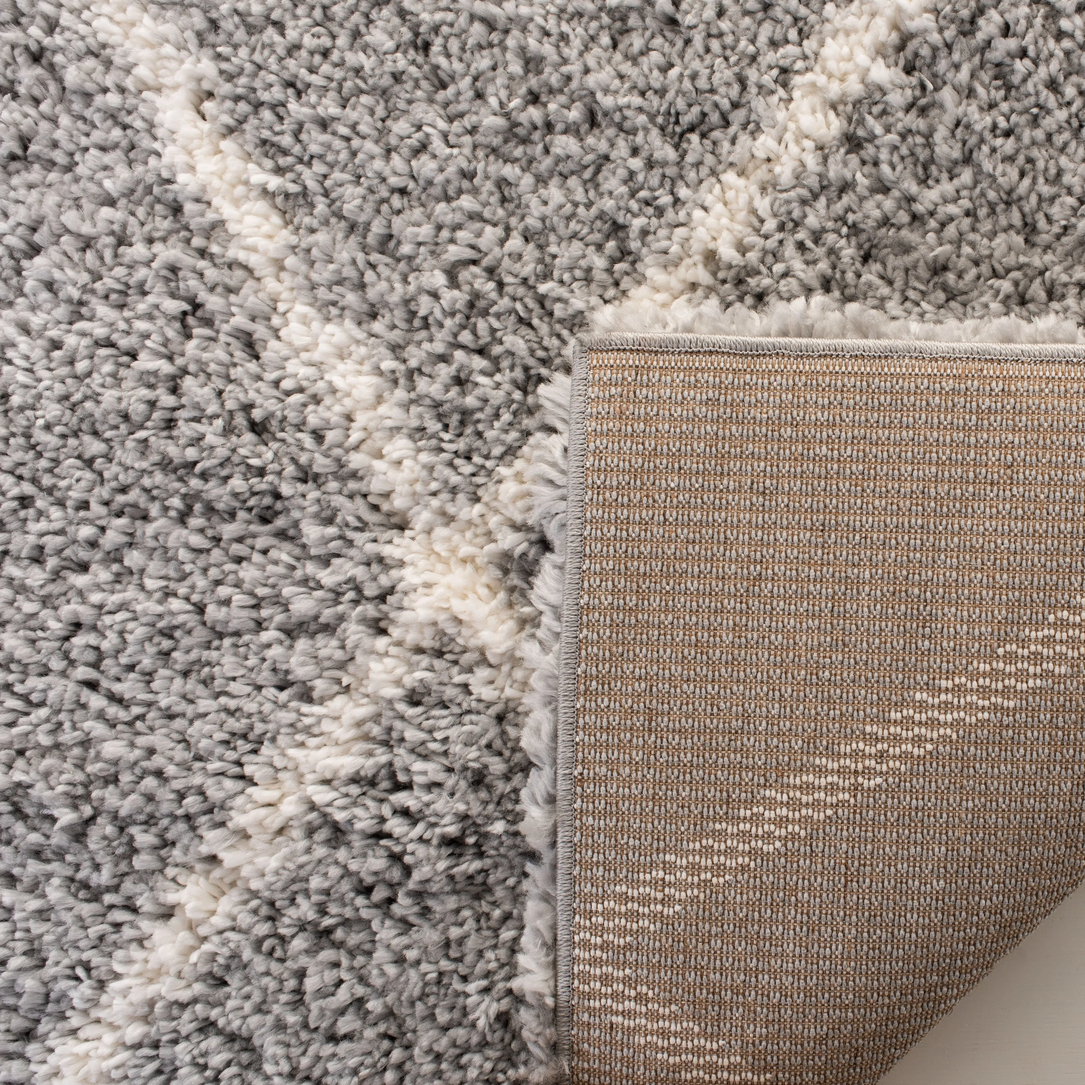 SAFAVIEH Fontana Shag Gurli Trellis 2-inch Thick Rug