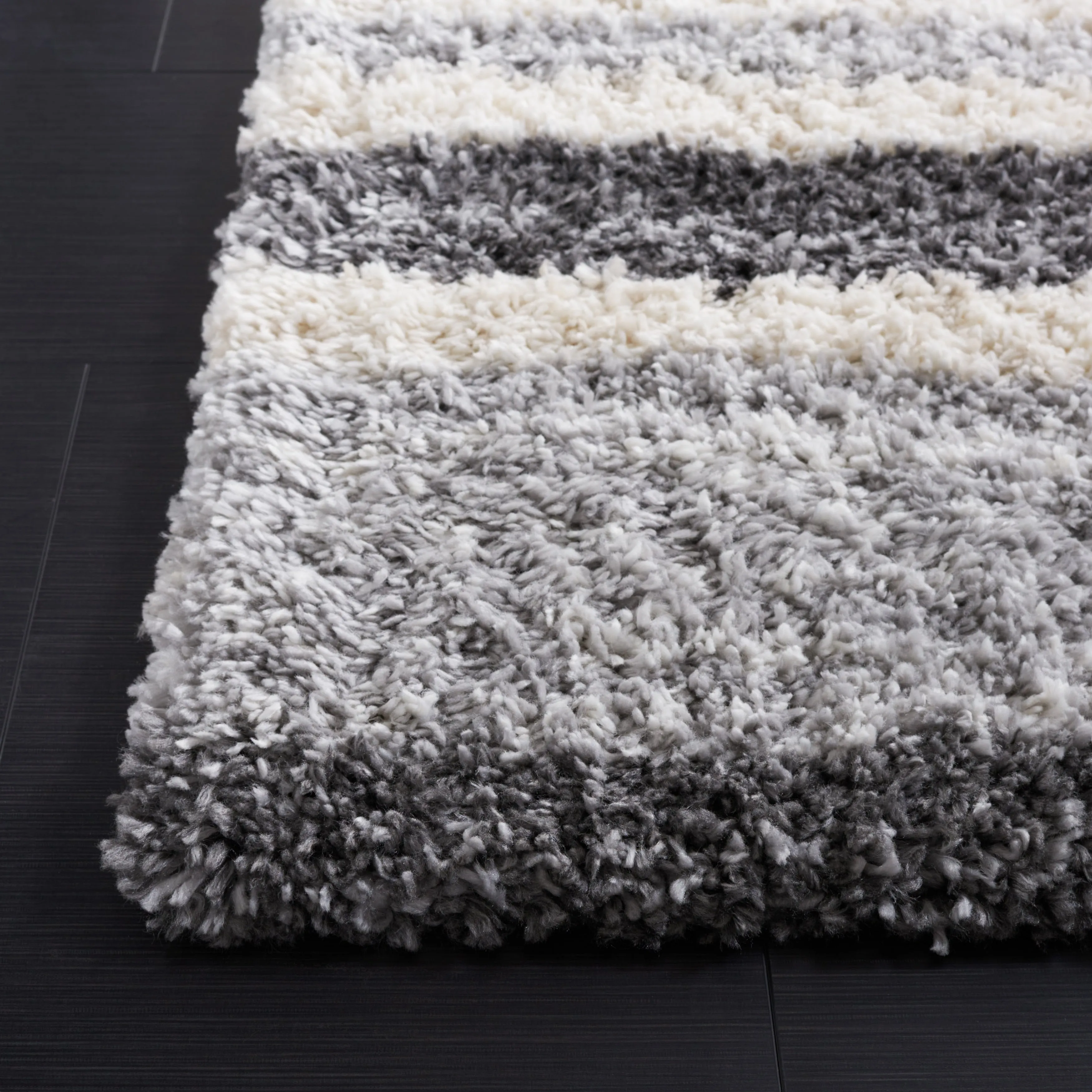 SAFAVIEH Fontana Shag Mariosa Modern Stripe 2-inch Thick Rug