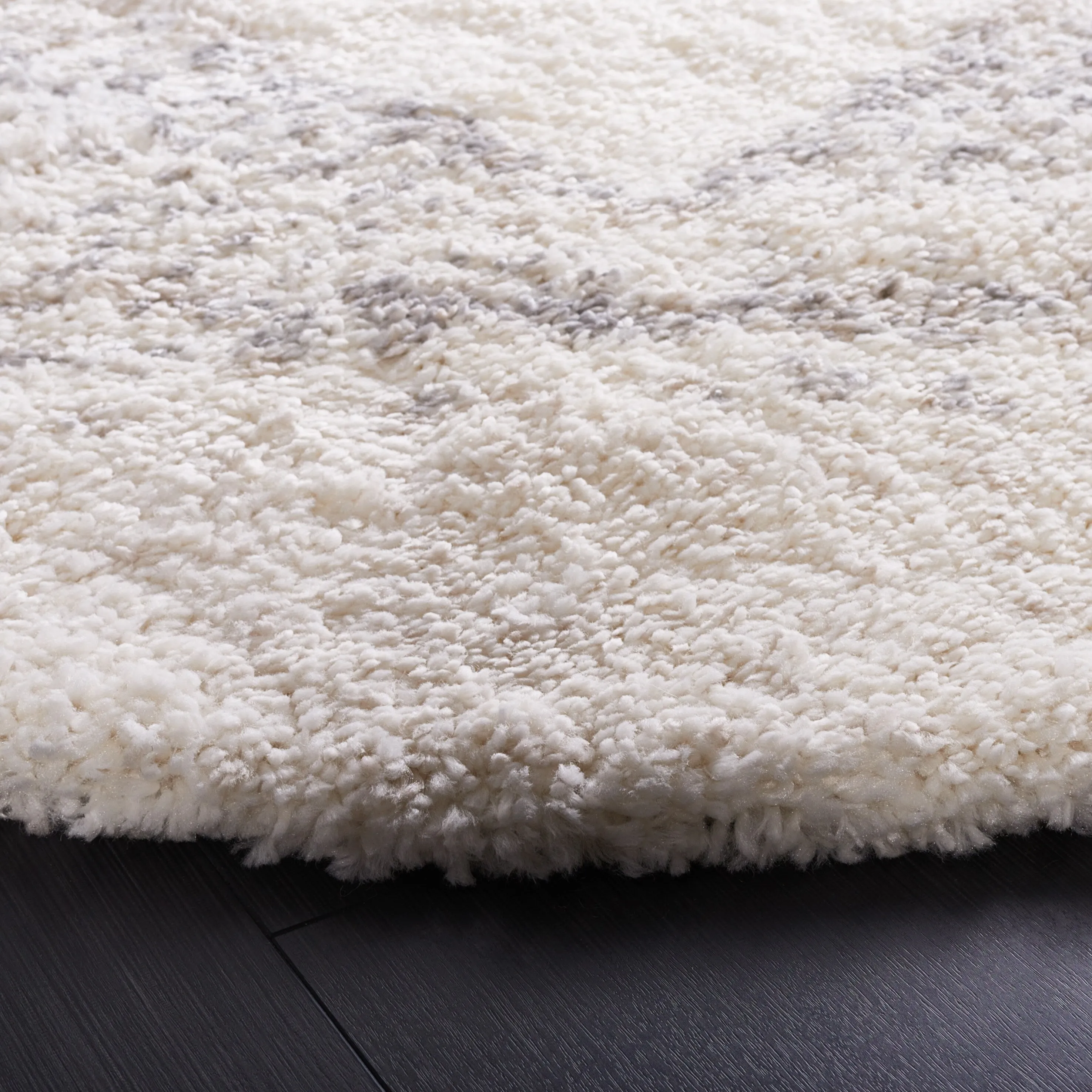 SAFAVIEH Fontana Shag Sayoko Modern 2-inch Thick Rug