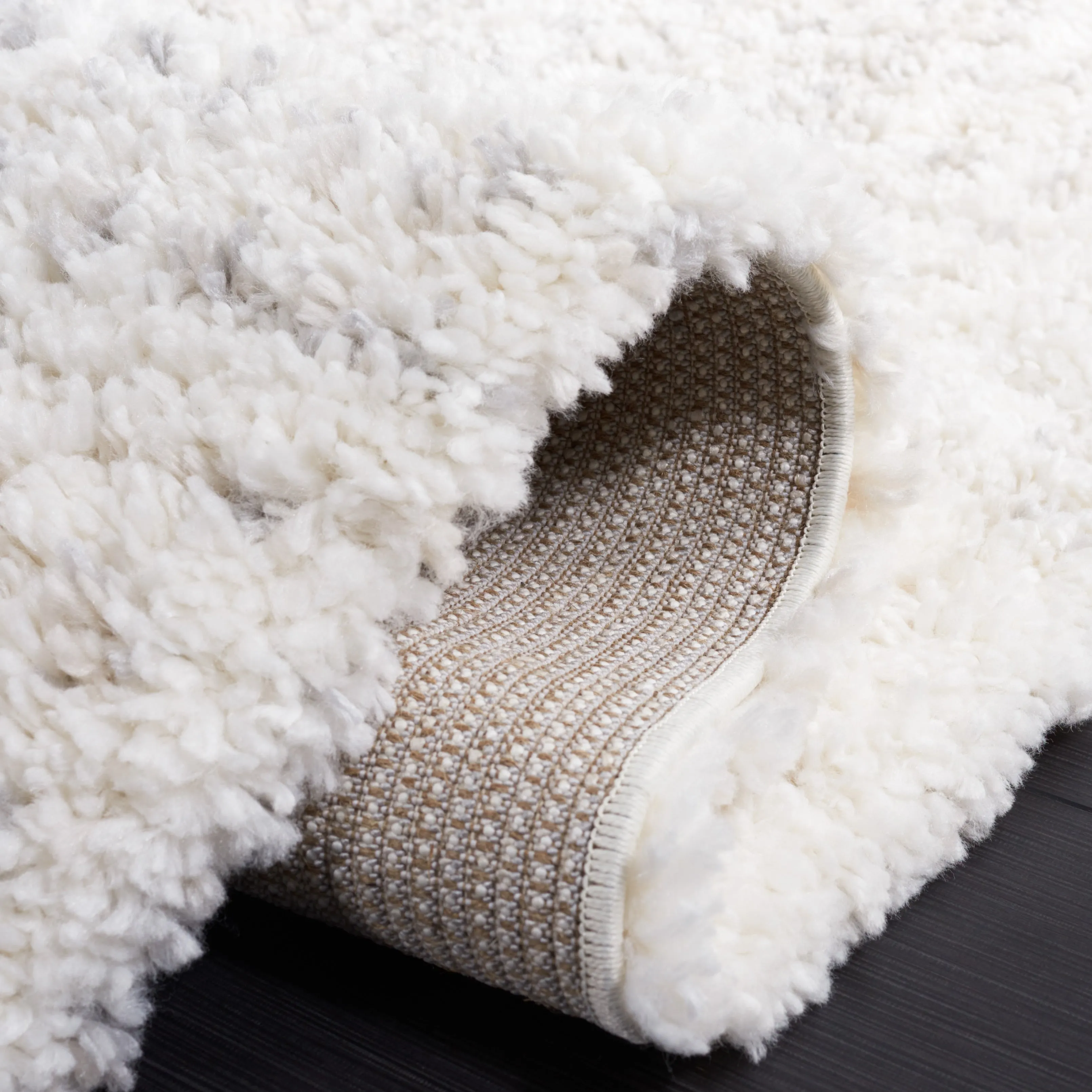 SAFAVIEH Fontana Shag Sayoko Modern 2-inch Thick Rug