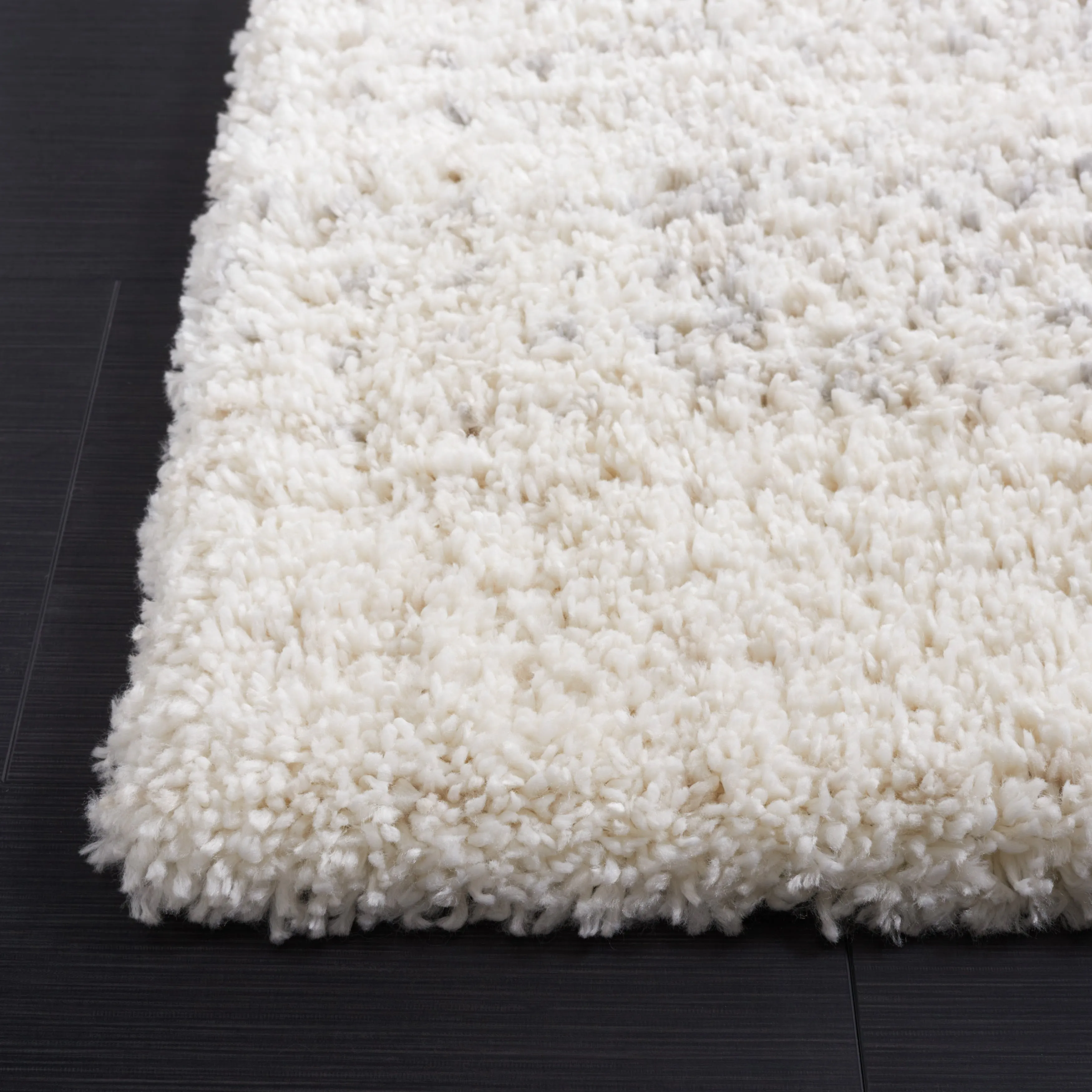 SAFAVIEH Fontana Shag Sayoko Modern 2-inch Thick Rug