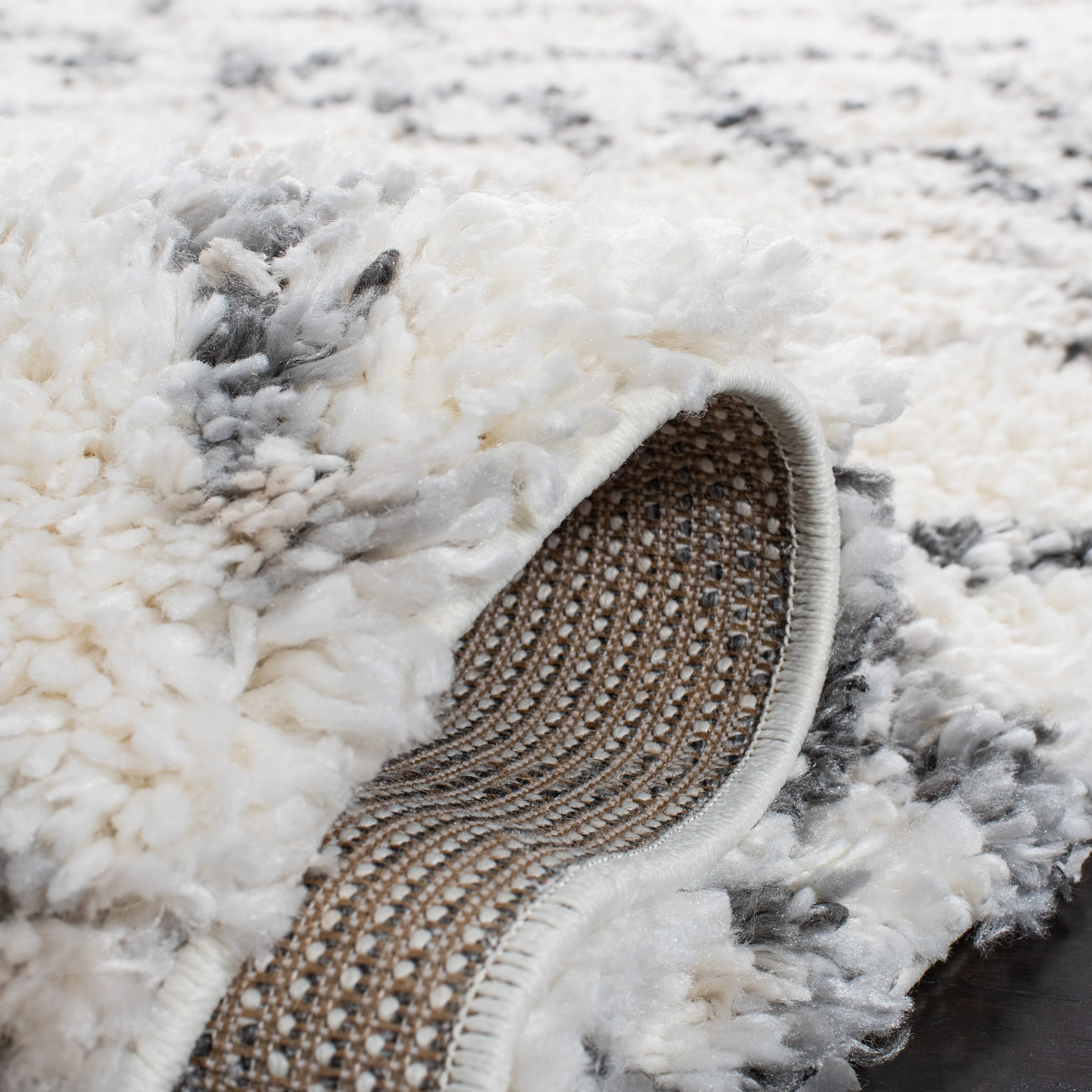 SAFAVIEH Fontana Shag Stamena Moroccan 2-inch Thick Rug