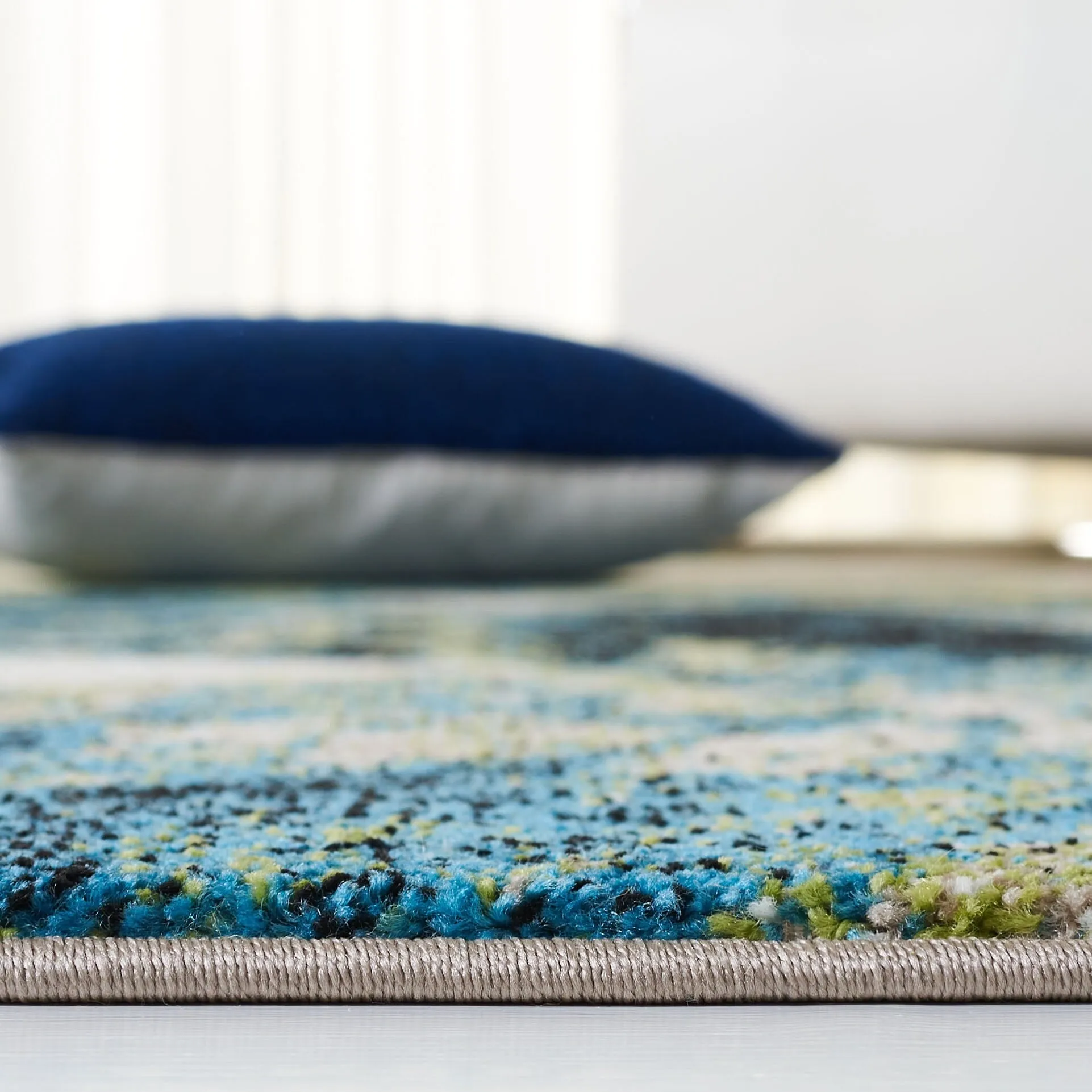 SAFAVIEH Glacier Benote Modern Abstract Rug
