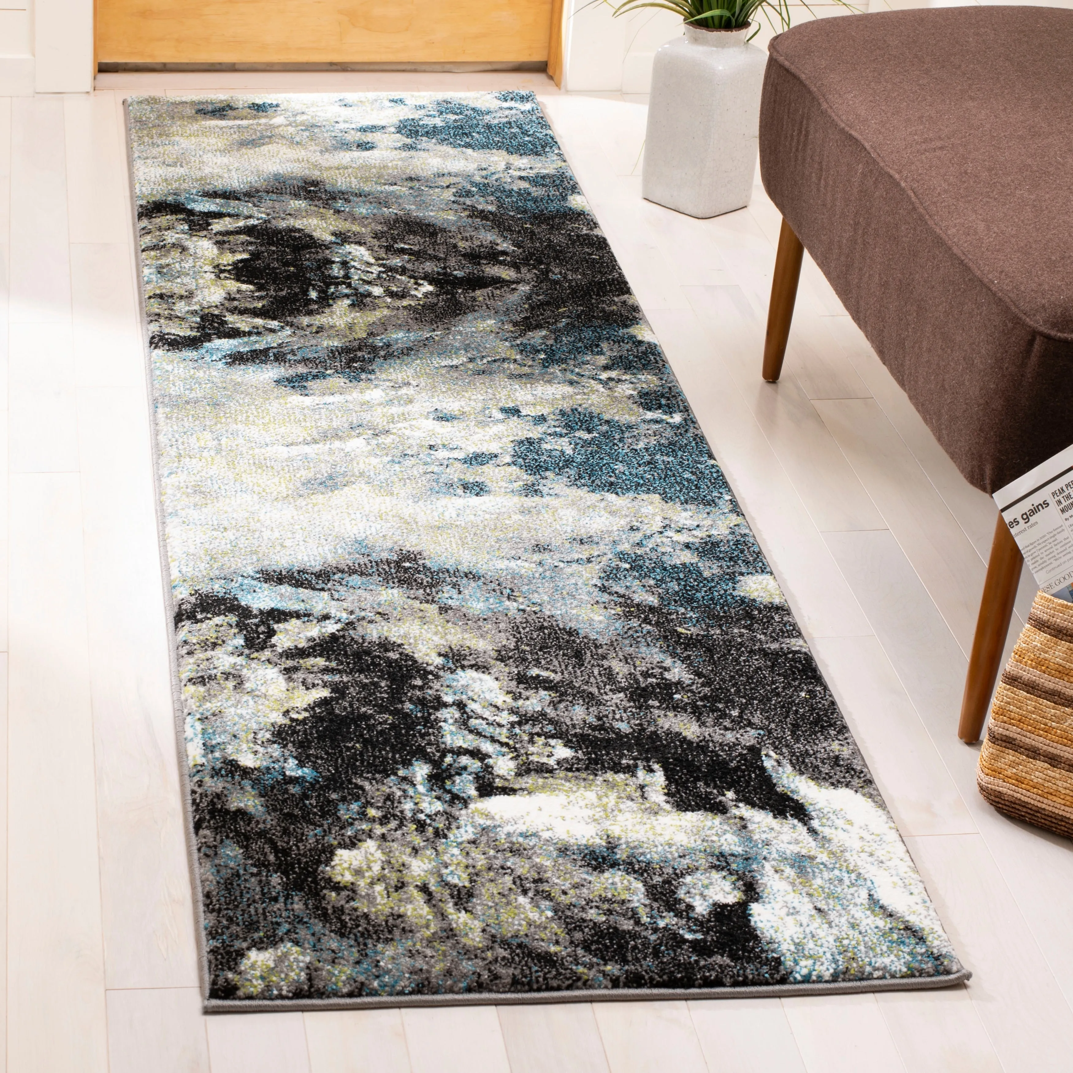 SAFAVIEH Glacier Benote Modern Abstract Rug