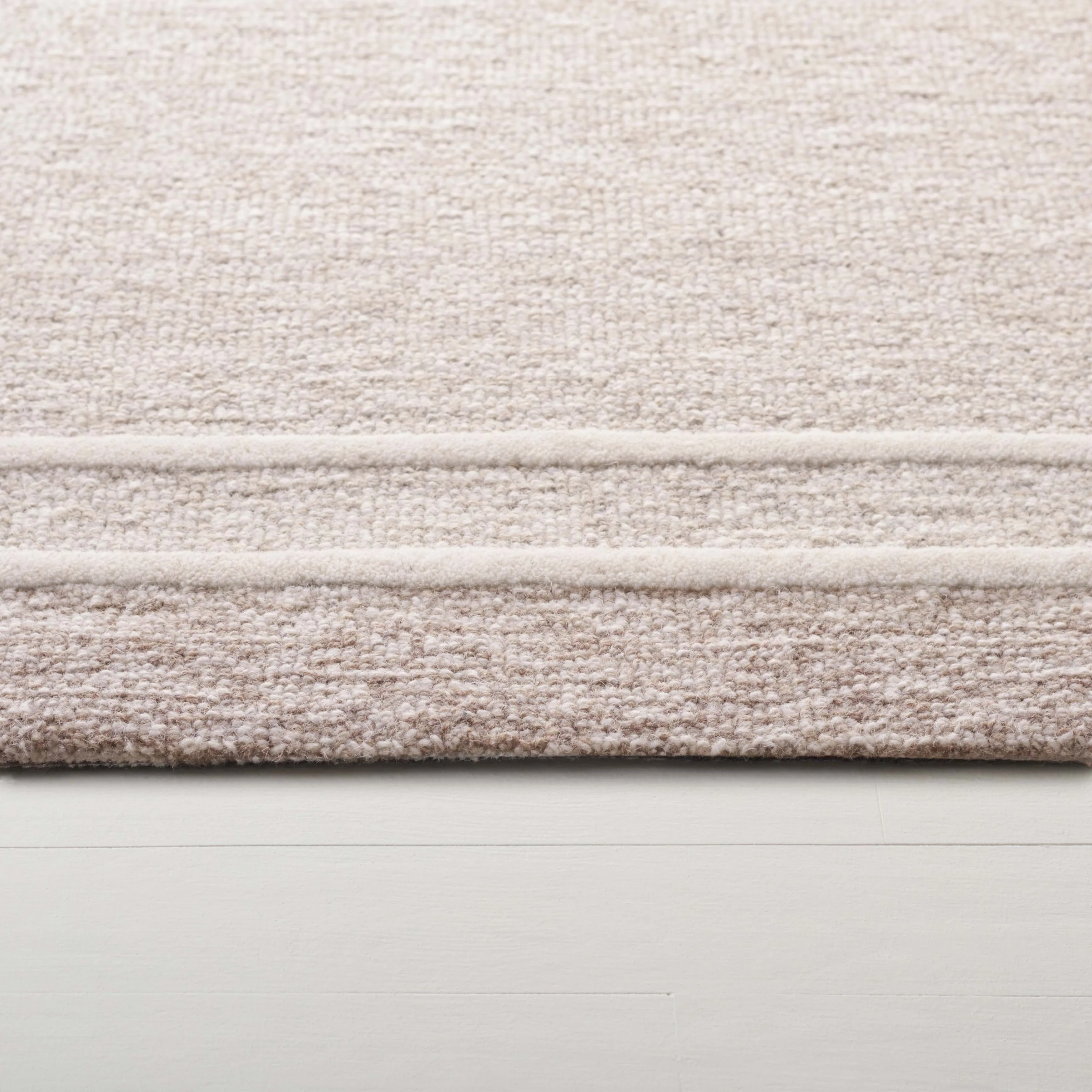 SAFAVIEH Hand-Tufted Lauren Ralph Lauren Nadra Traditional Wool Rug