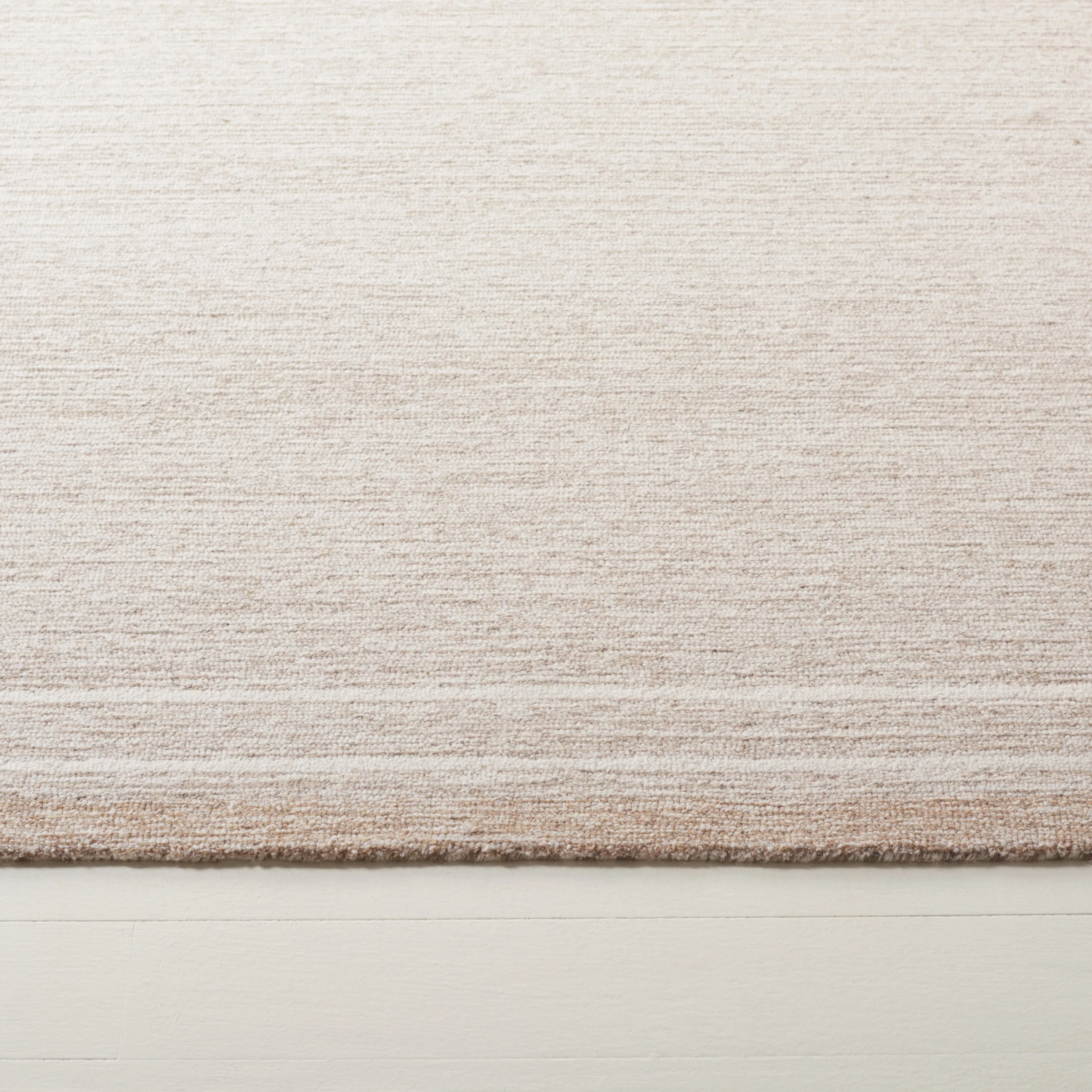 SAFAVIEH Hand-Tufted Lauren Ralph Lauren Nadra Traditional Wool Rug