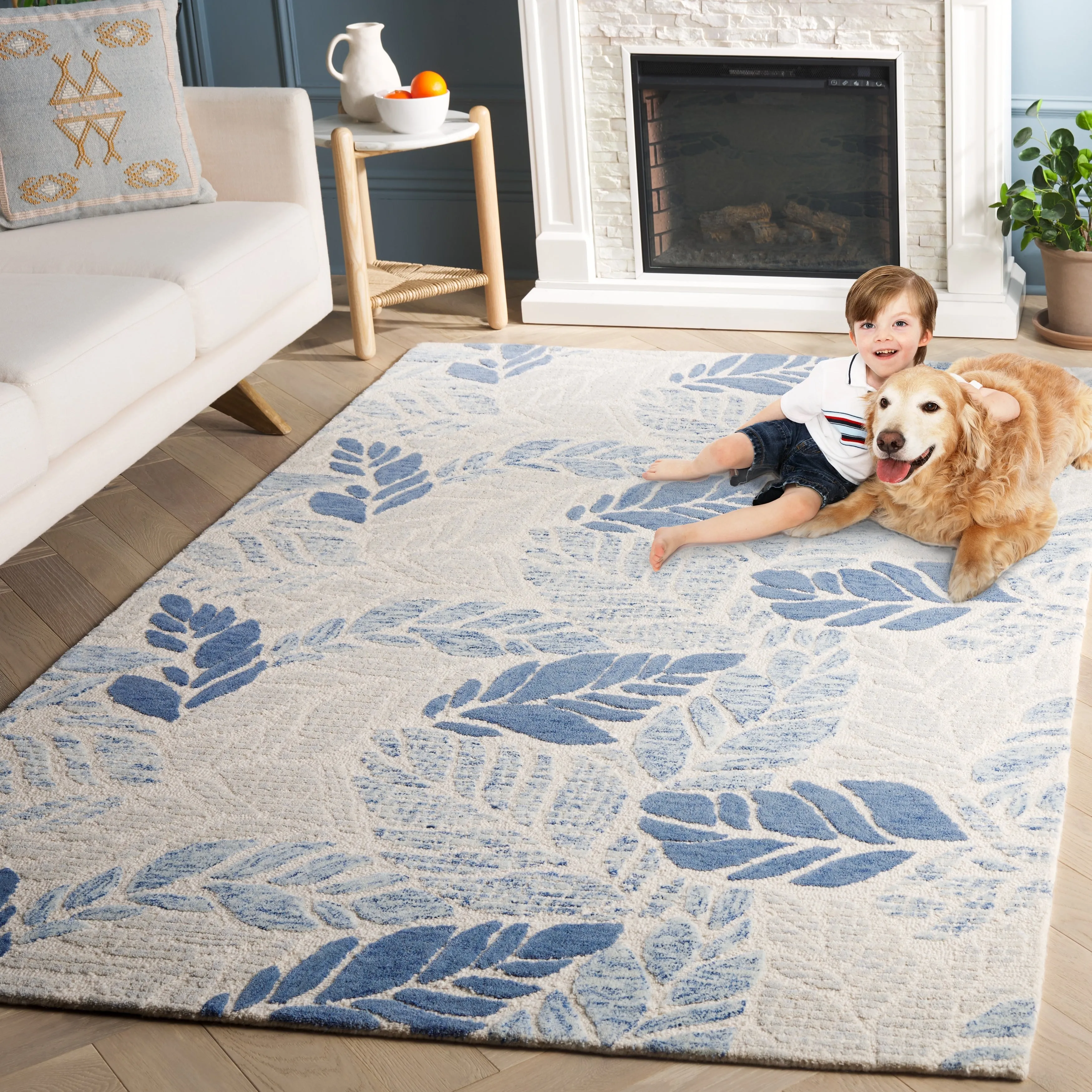 SAFAVIEH Hand-Tufted Martha Stewart Trajanka Modern & Contemporary Wool Rug