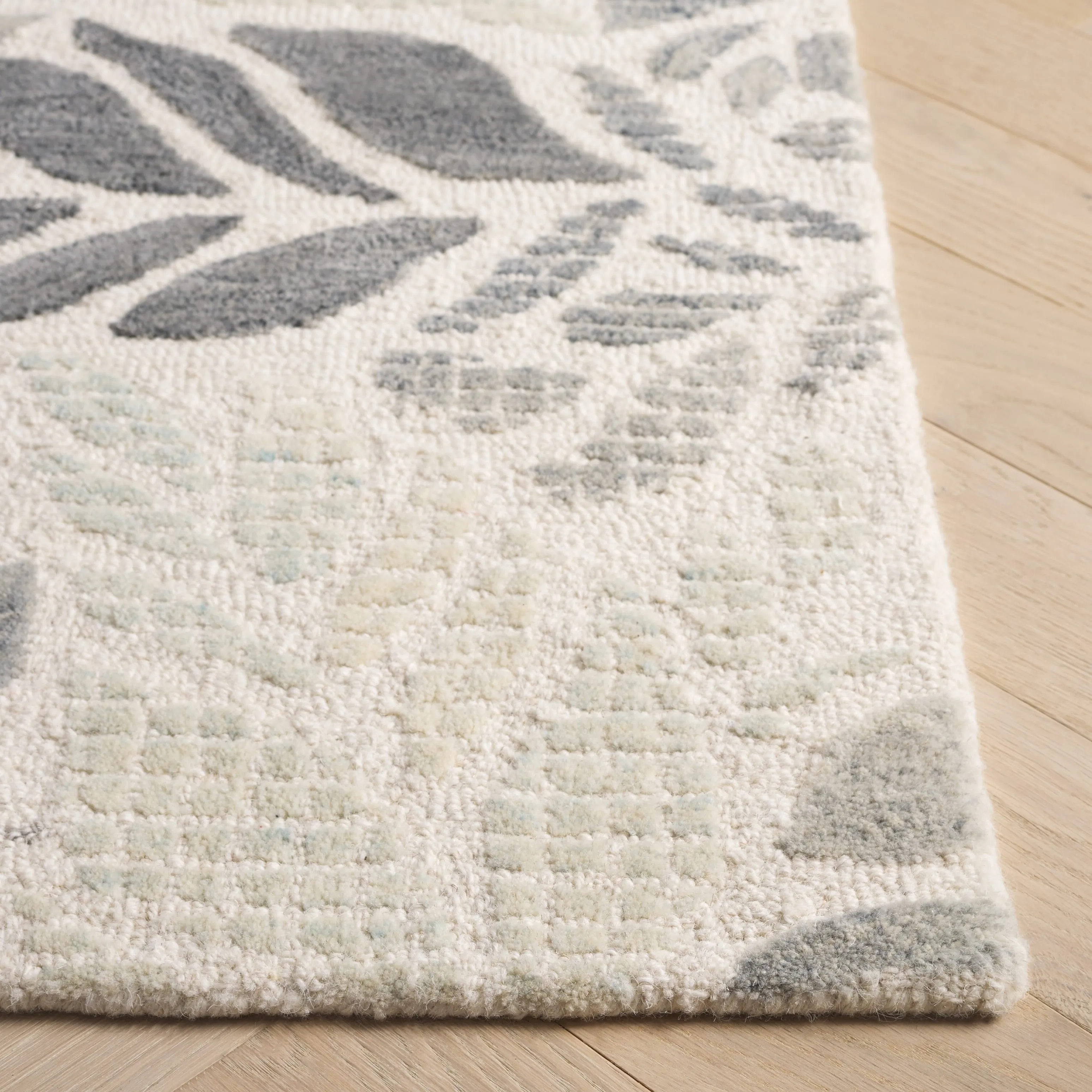 SAFAVIEH Hand-Tufted Martha Stewart Trajanka Modern & Contemporary Wool Rug