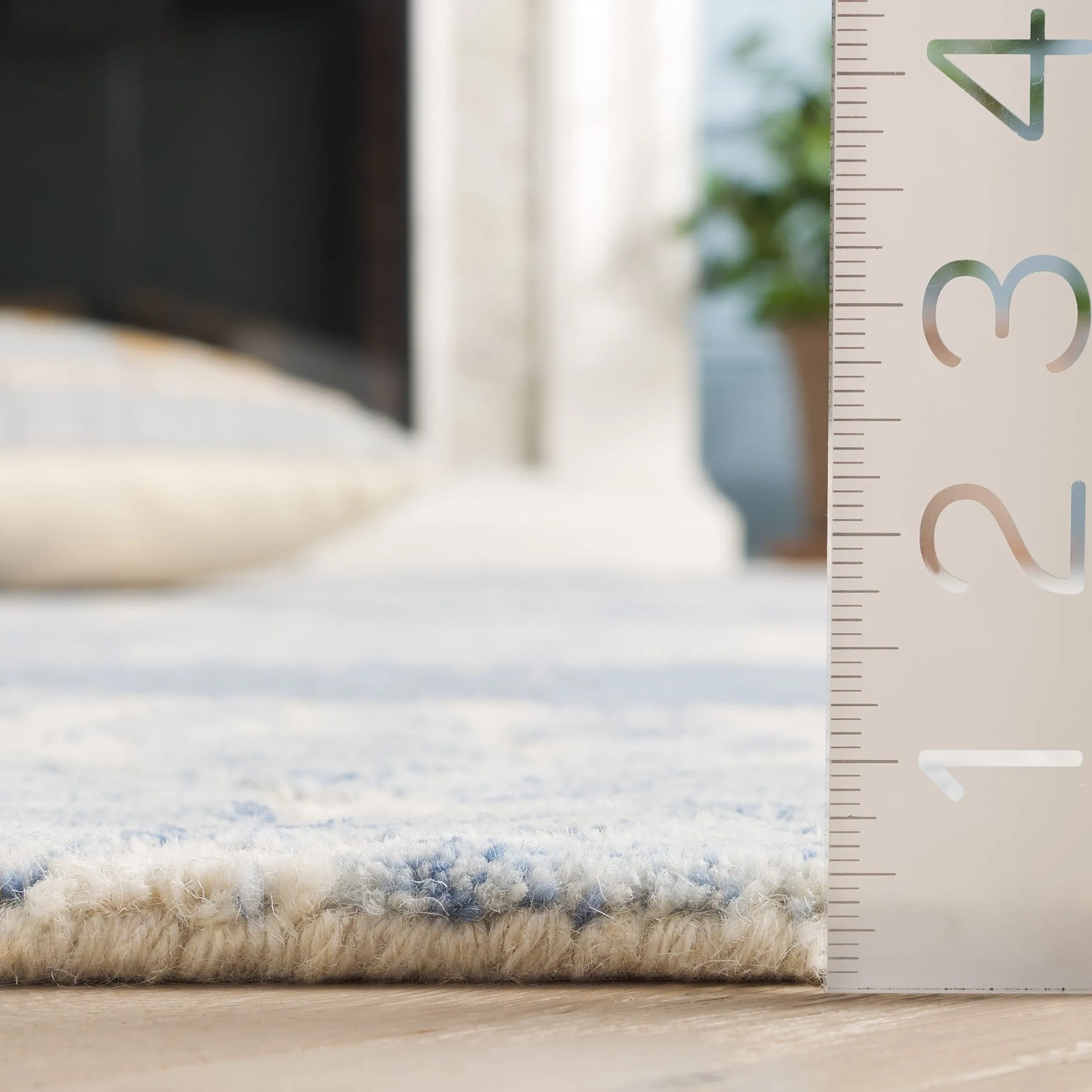 SAFAVIEH Hand-Tufted Martha Stewart Trajanka Modern & Contemporary Wool Rug