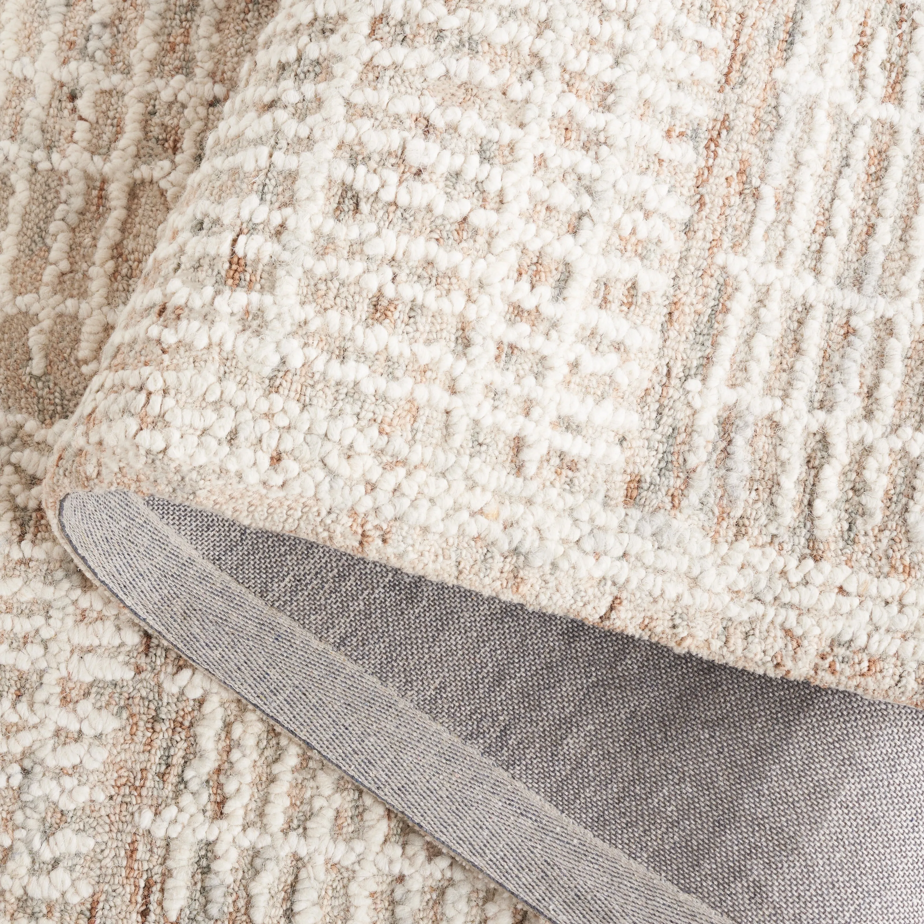 SAFAVIEH Handmade Abstract Anoek Checkered Wool Rug