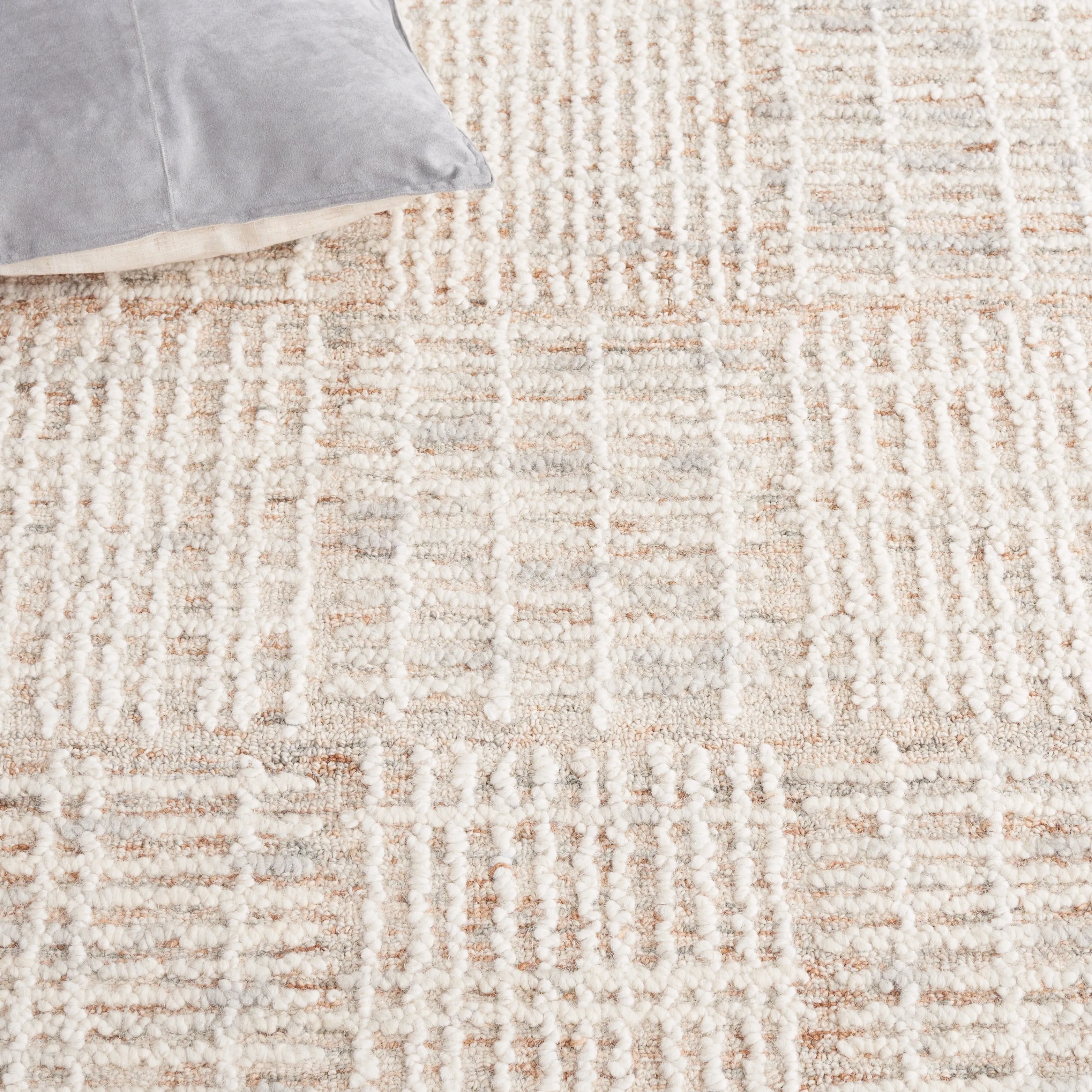 SAFAVIEH Handmade Abstract Anoek Checkered Wool Rug