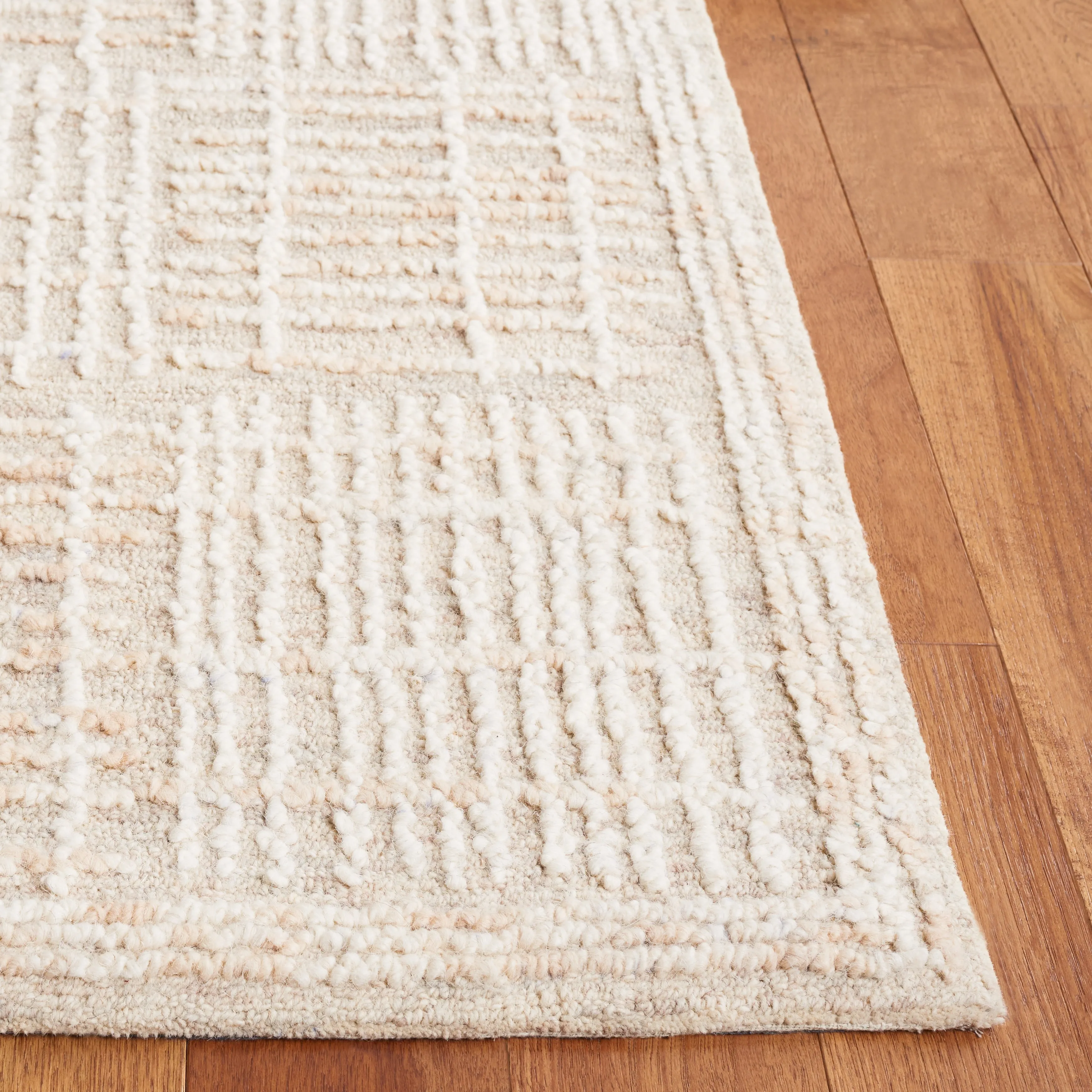 SAFAVIEH Handmade Abstract Anoek Checkered Wool Rug