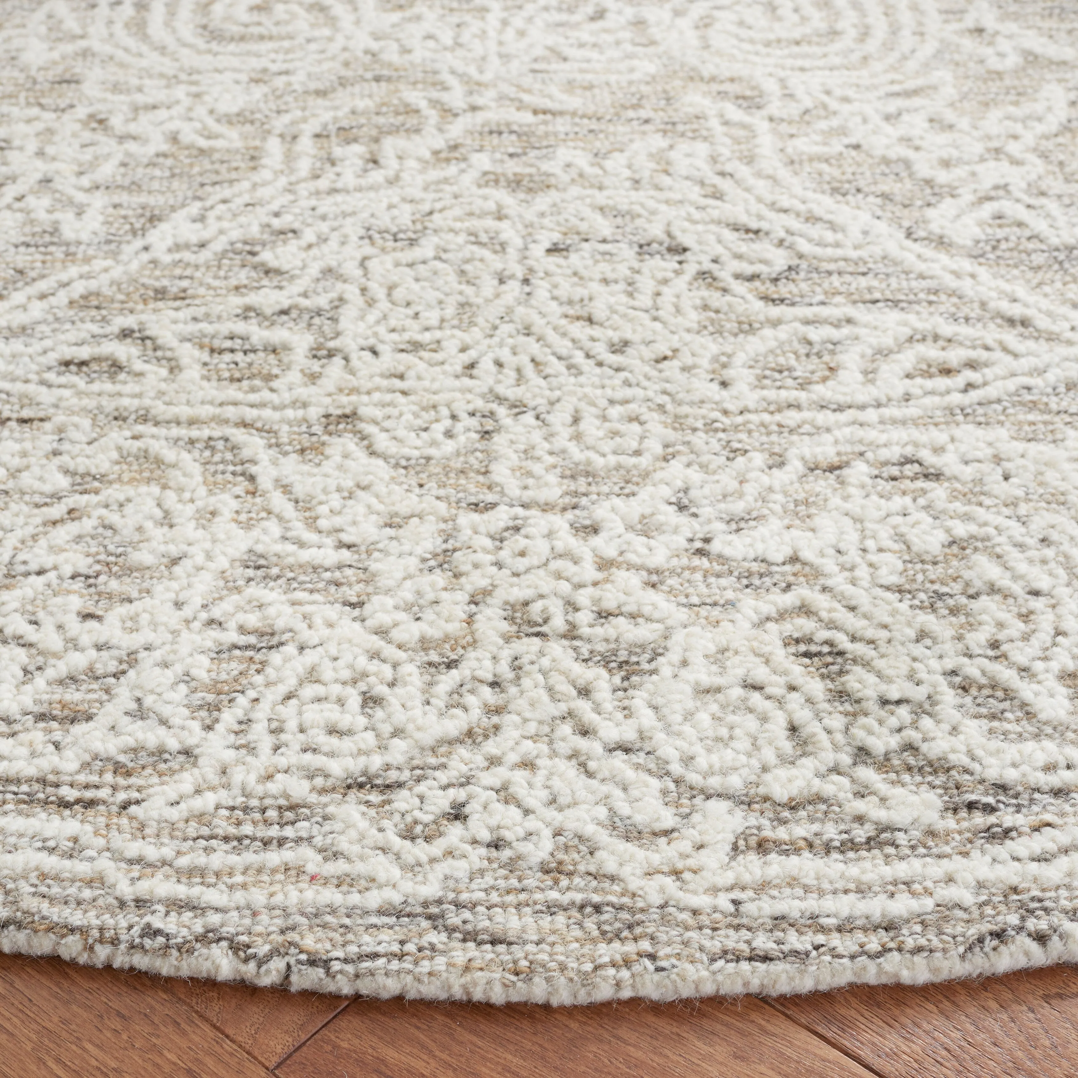 SAFAVIEH Handmade Abstract Fouke Wool Rug