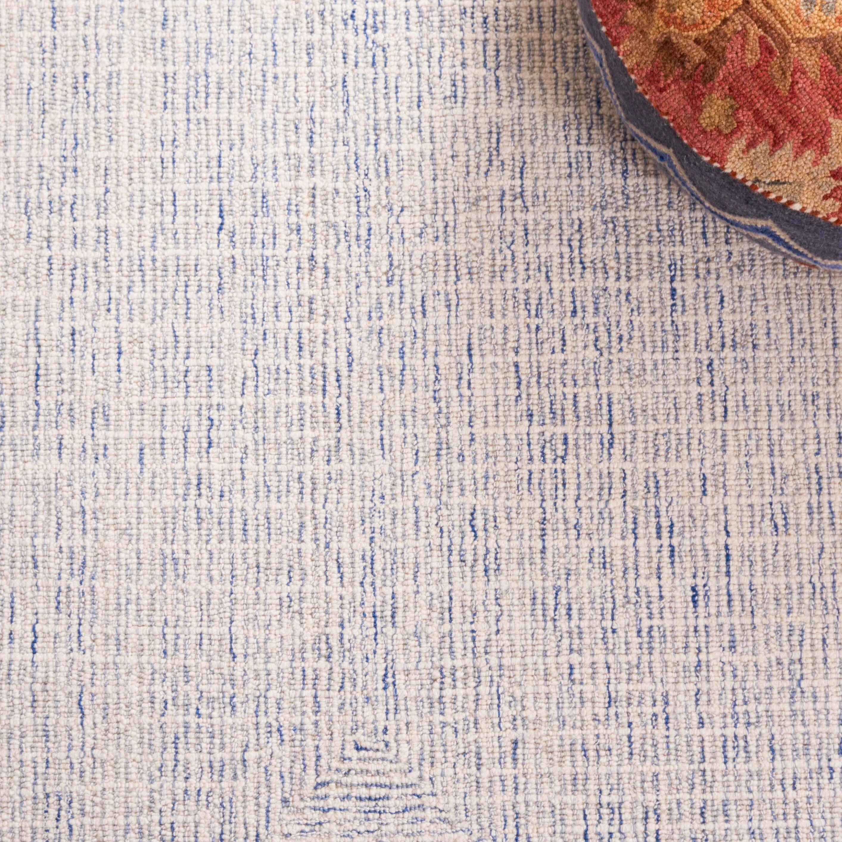 SAFAVIEH Handmade Abstract Maggy Modern Wool Rug