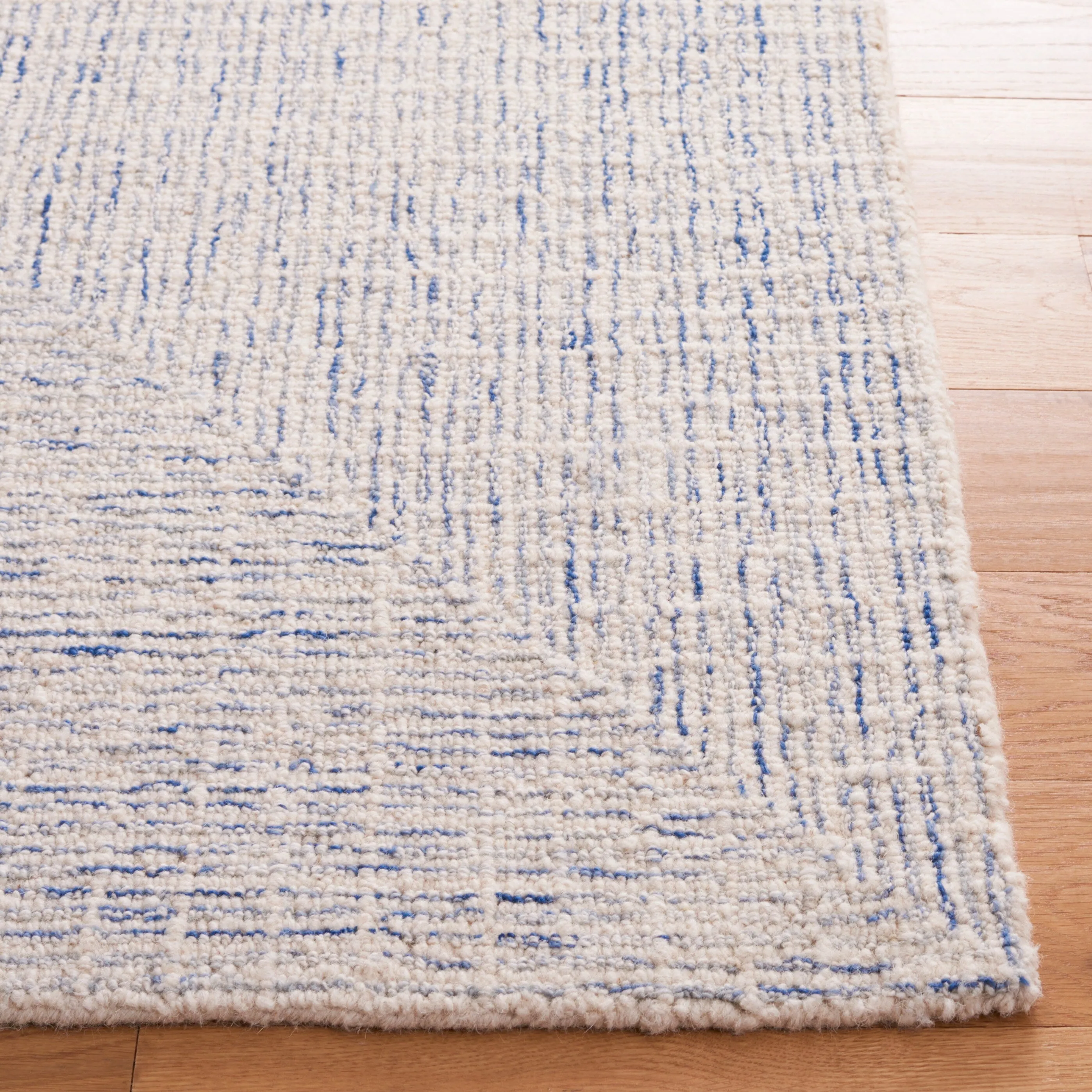 SAFAVIEH Handmade Abstract Maggy Modern Wool Rug