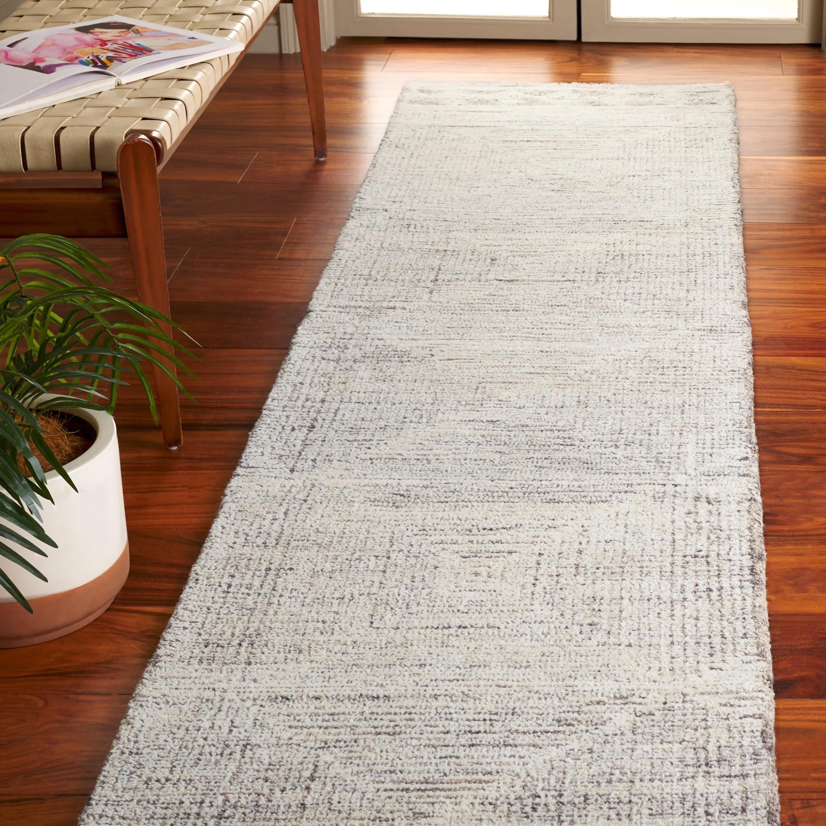 SAFAVIEH Handmade Abstract Rachel Modern Wool Rug