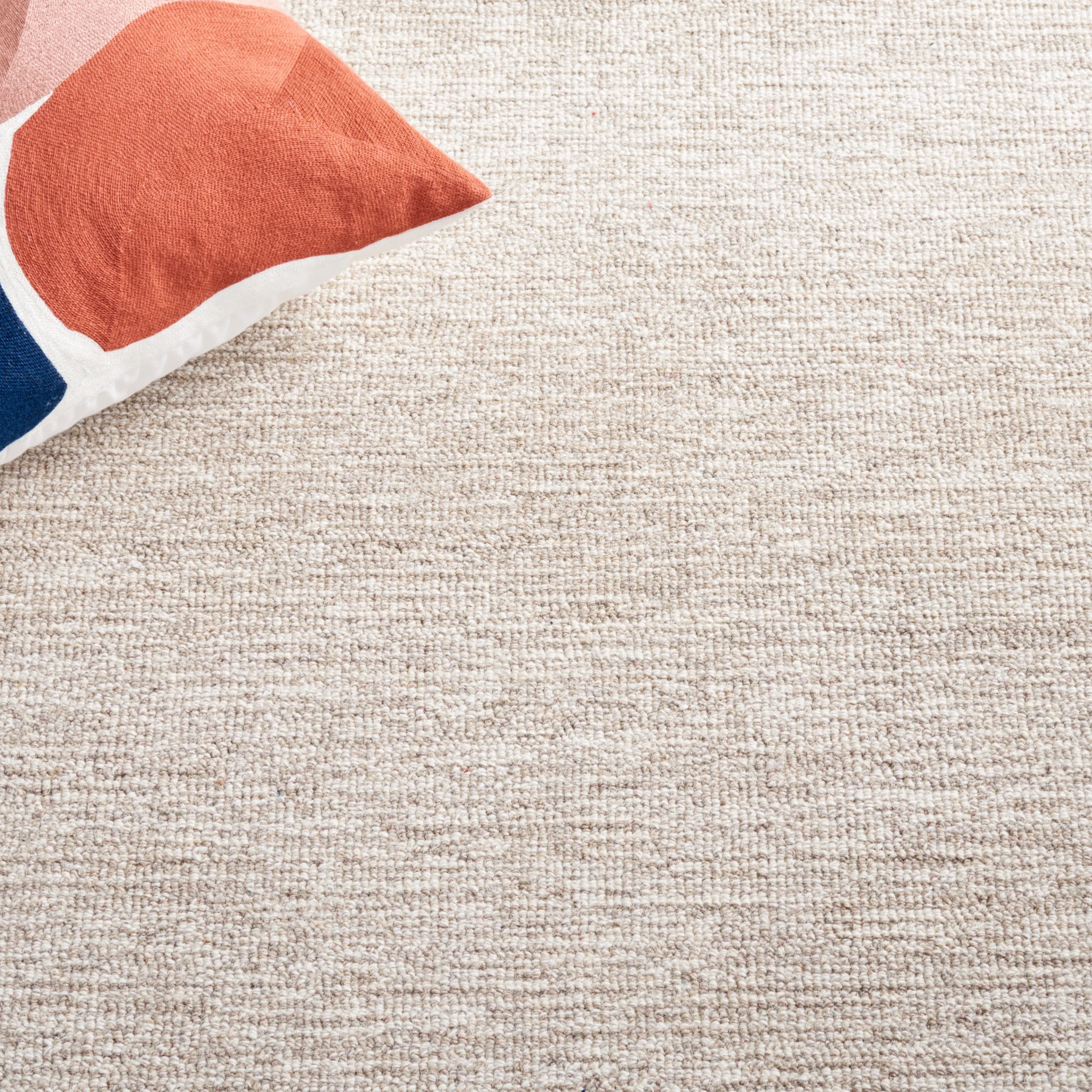 SAFAVIEH Handmade Abstract Sofoula Modern Wool Rug