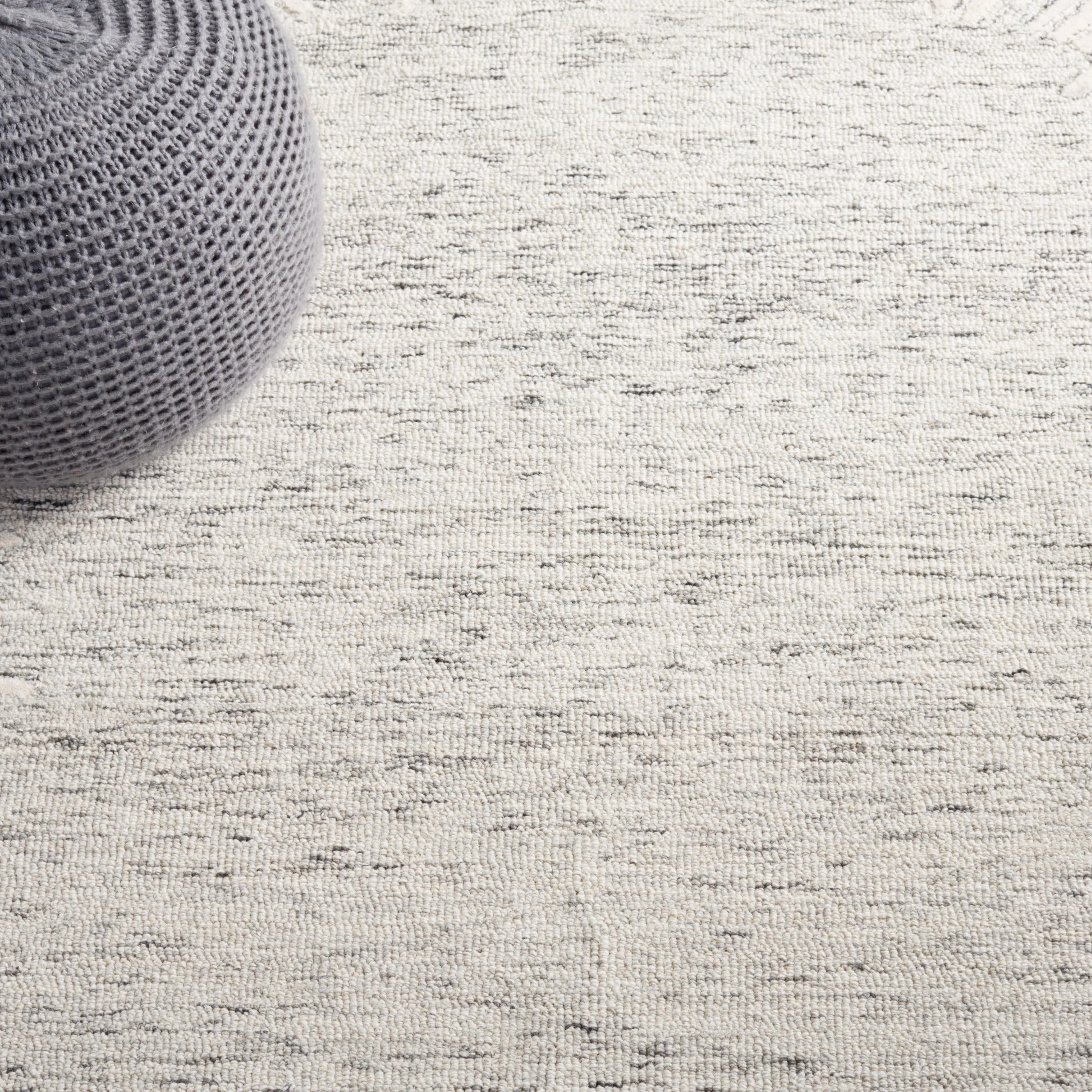 SAFAVIEH Handmade Abstract Sofoula Modern Wool Rug