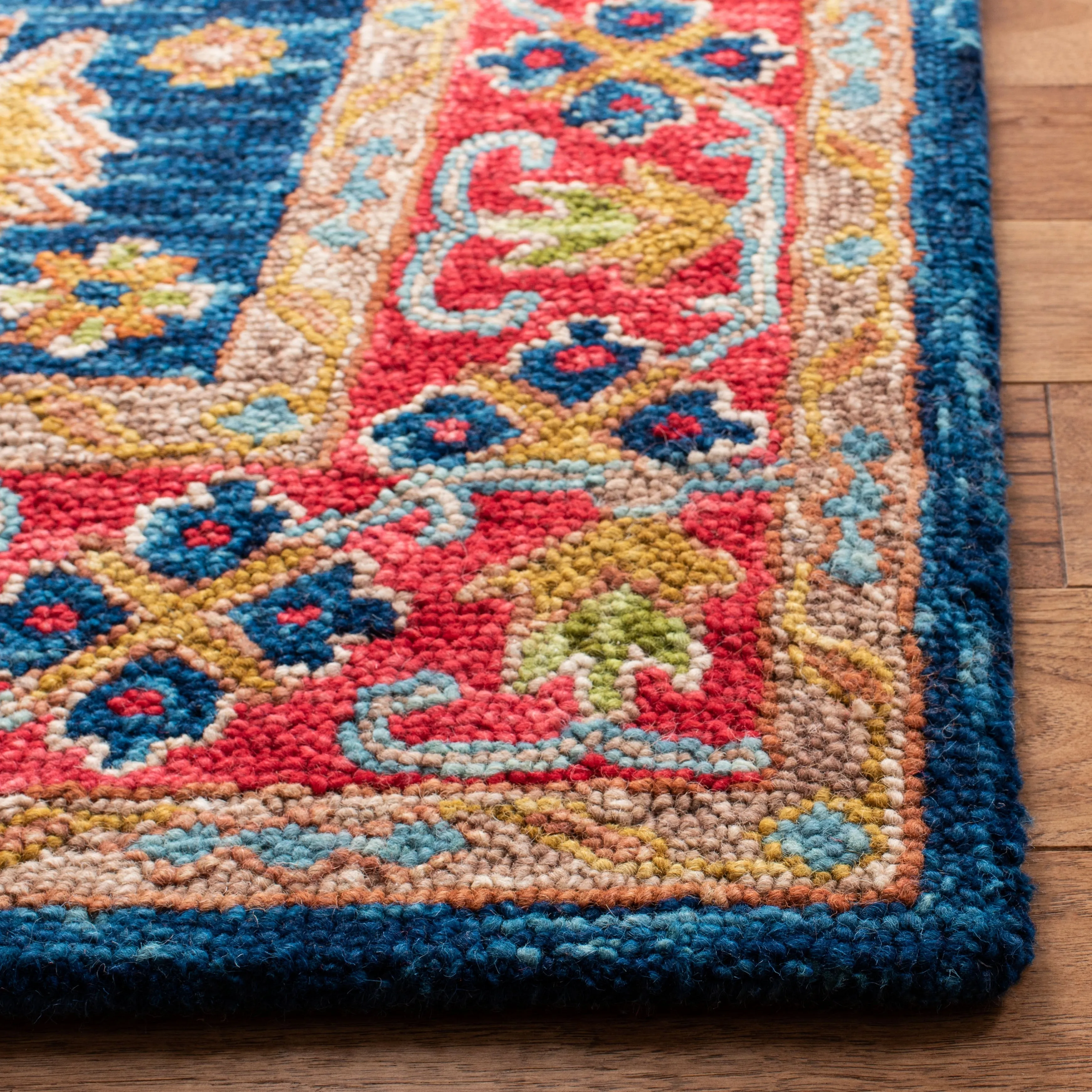 SAFAVIEH Handmade Aspen Anicette Bohemian Wool Rug