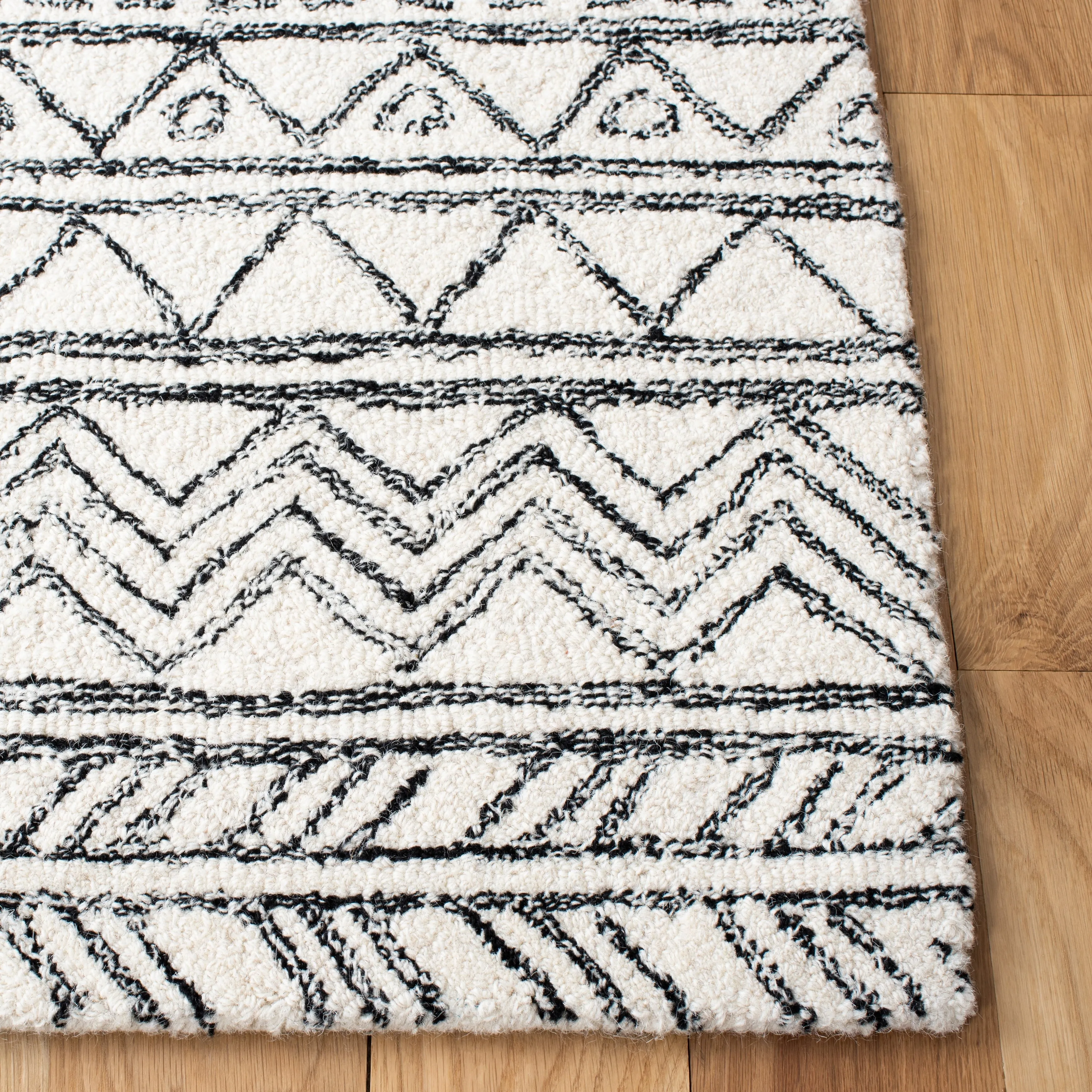 SAFAVIEH Handmade Aspen Friedburg Moroccan Boho Wool Rug