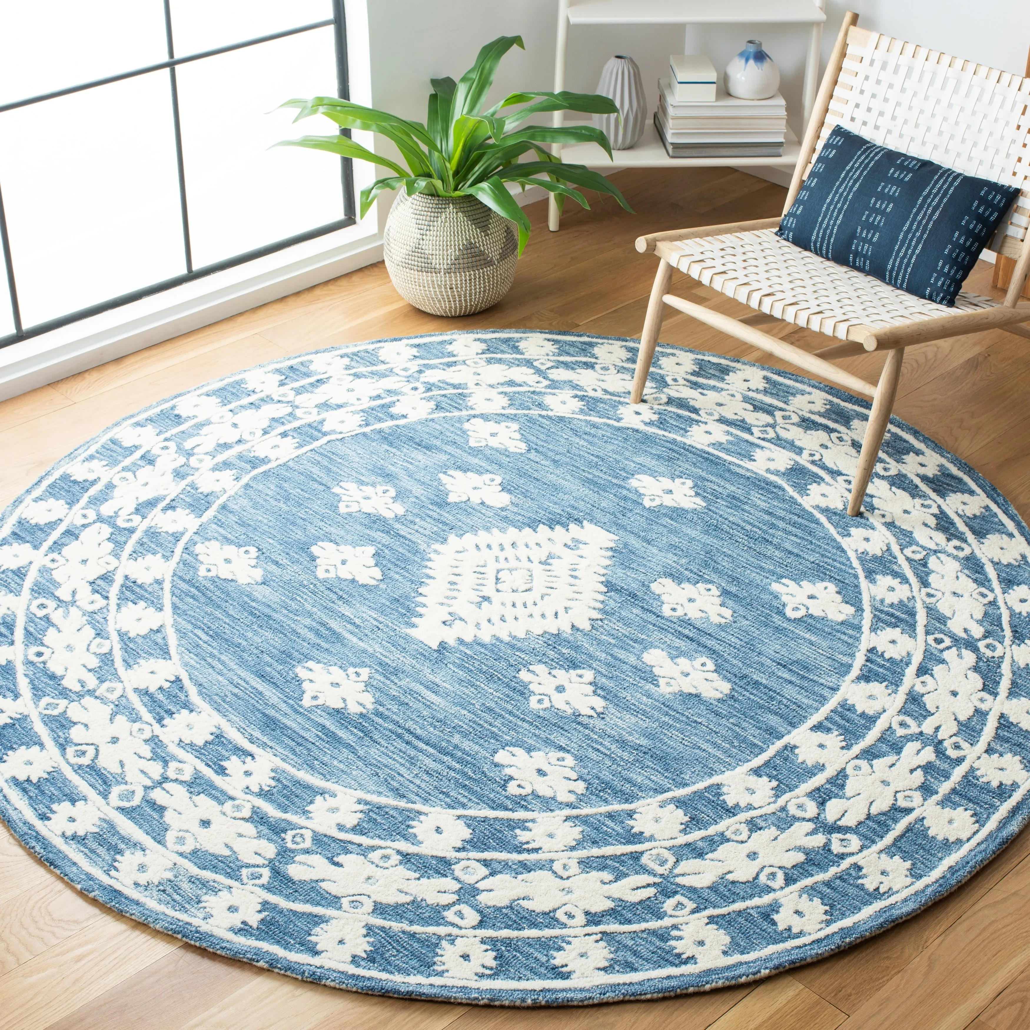 SAFAVIEH Handmade Aspen Nusreta Rustic Boho Wool Rug