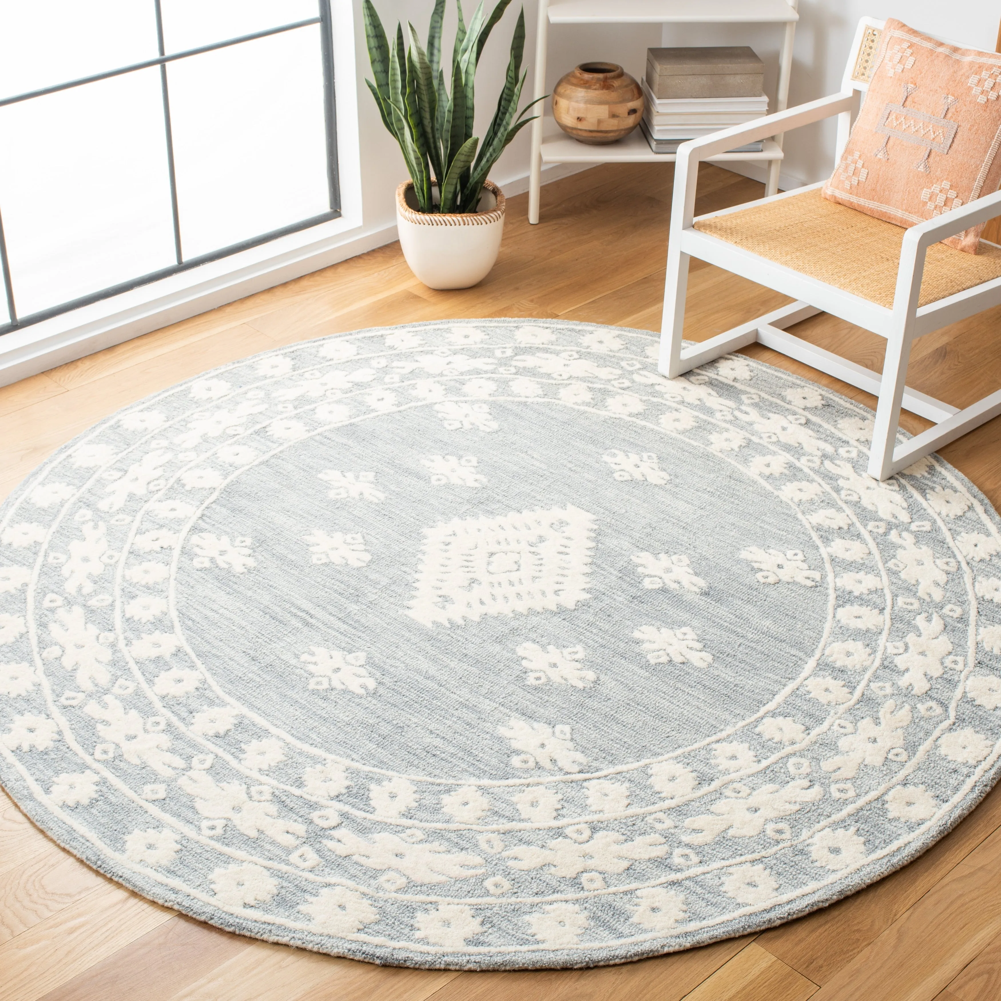 SAFAVIEH Handmade Aspen Nusreta Rustic Boho Wool Rug