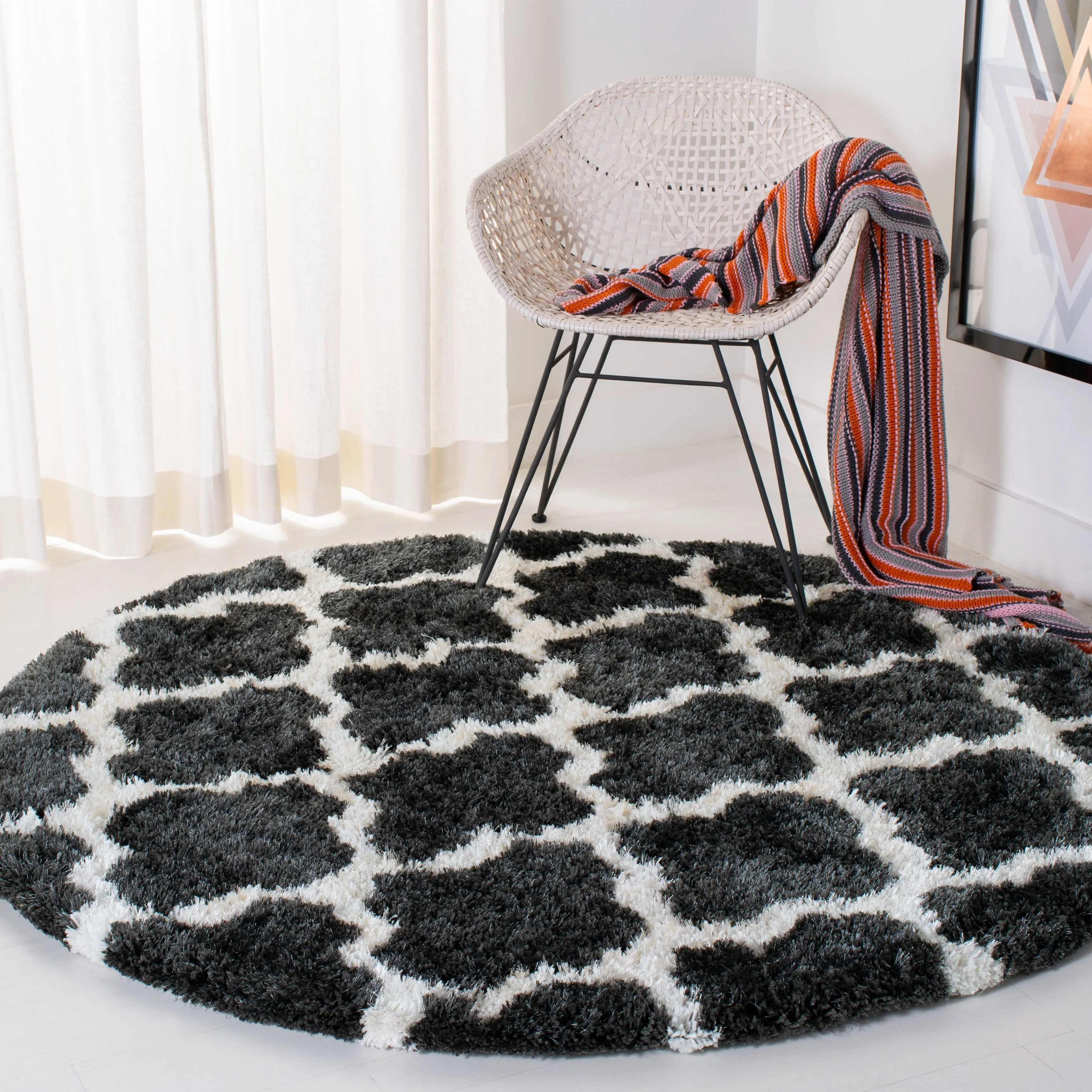 SAFAVIEH Handmade Barcelona Shag Kiyo Polyester Rug