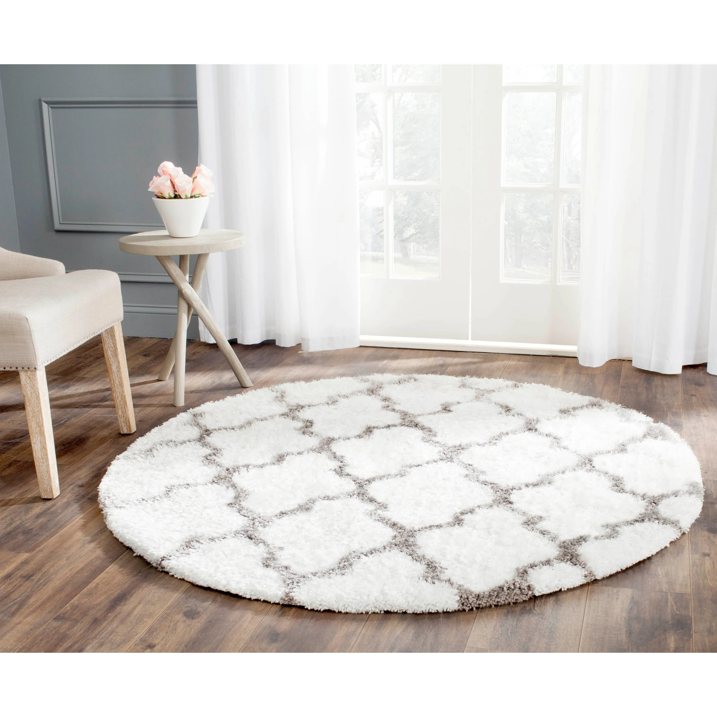 SAFAVIEH Handmade Barcelona Shag Kiyo Polyester Rug