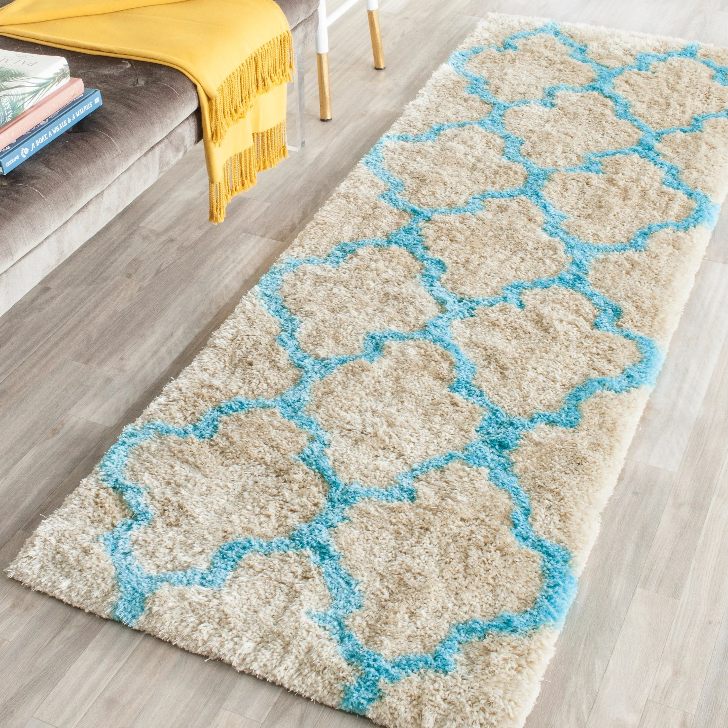 SAFAVIEH Handmade Barcelona Shag Kiyo Polyester Rug